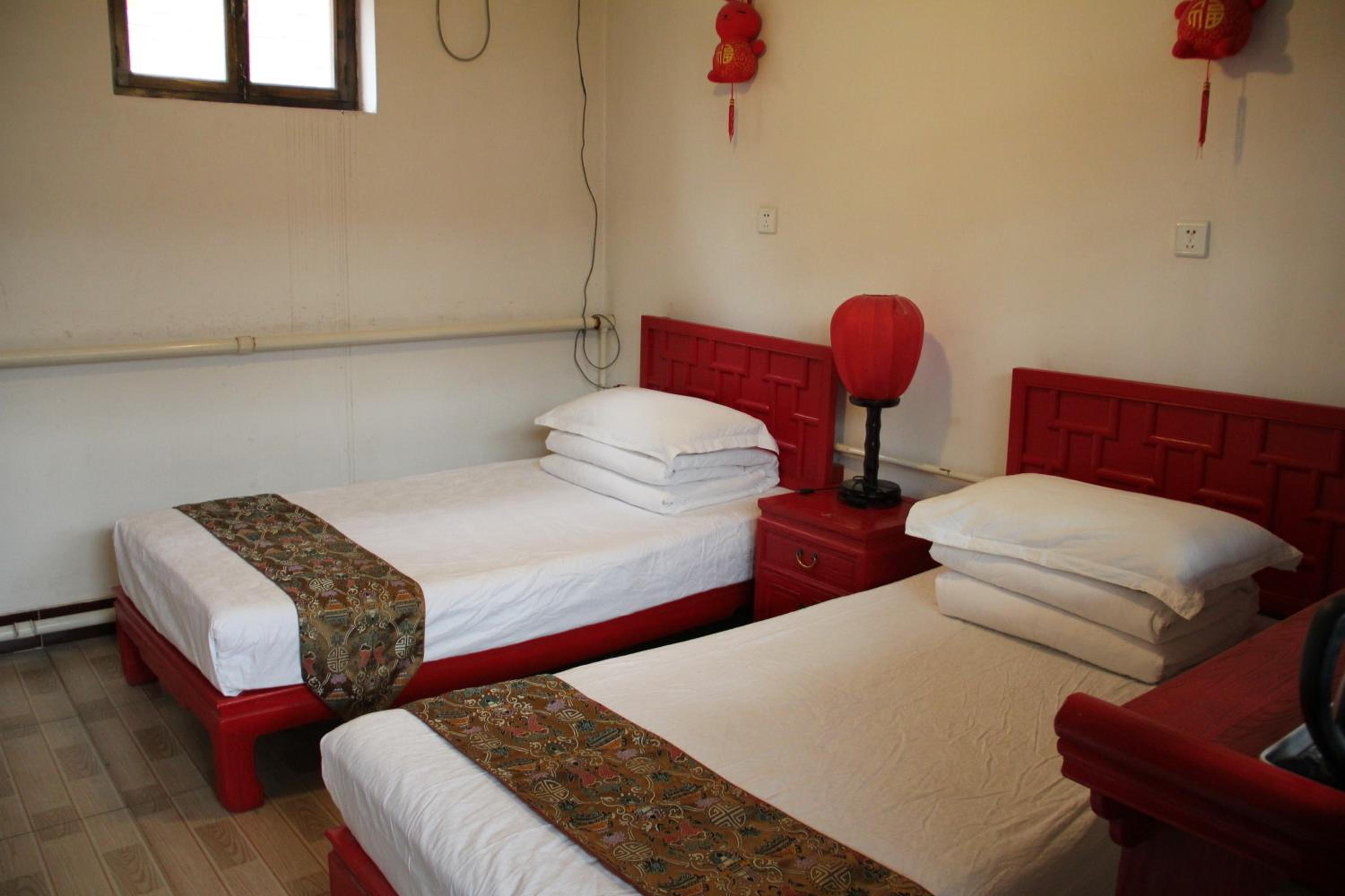 Twin Bed Room