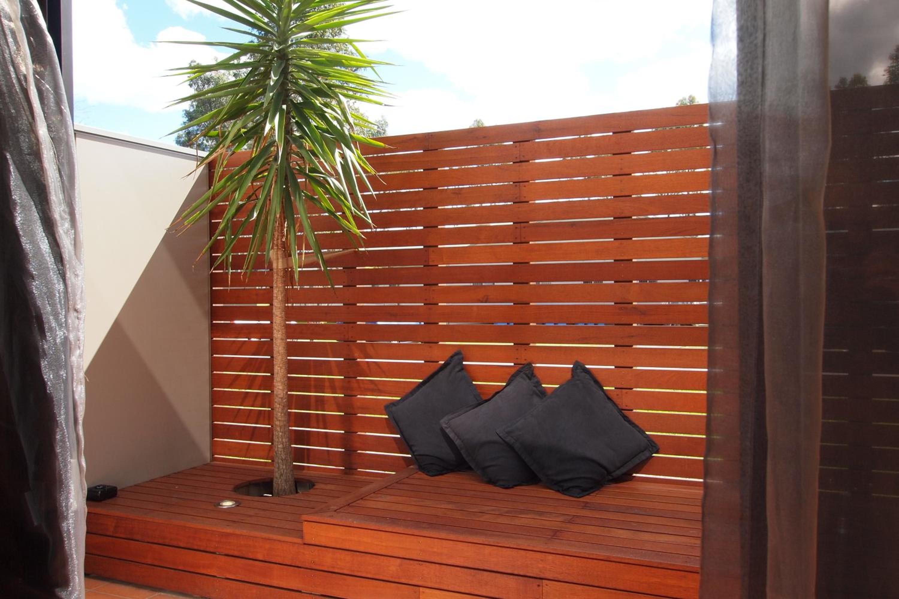 King Room with Courtyard View - Photo 4
