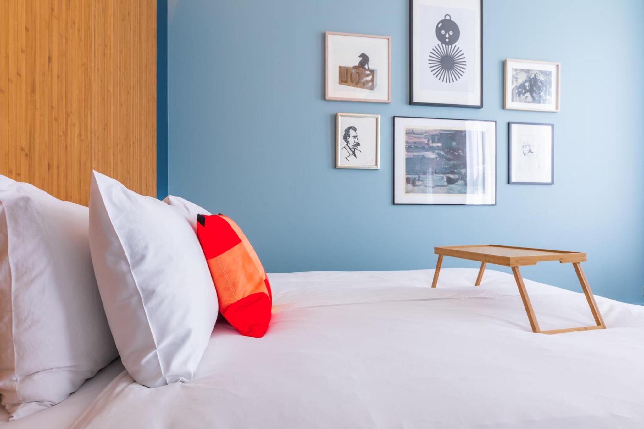 Deluxe King Room photo 2