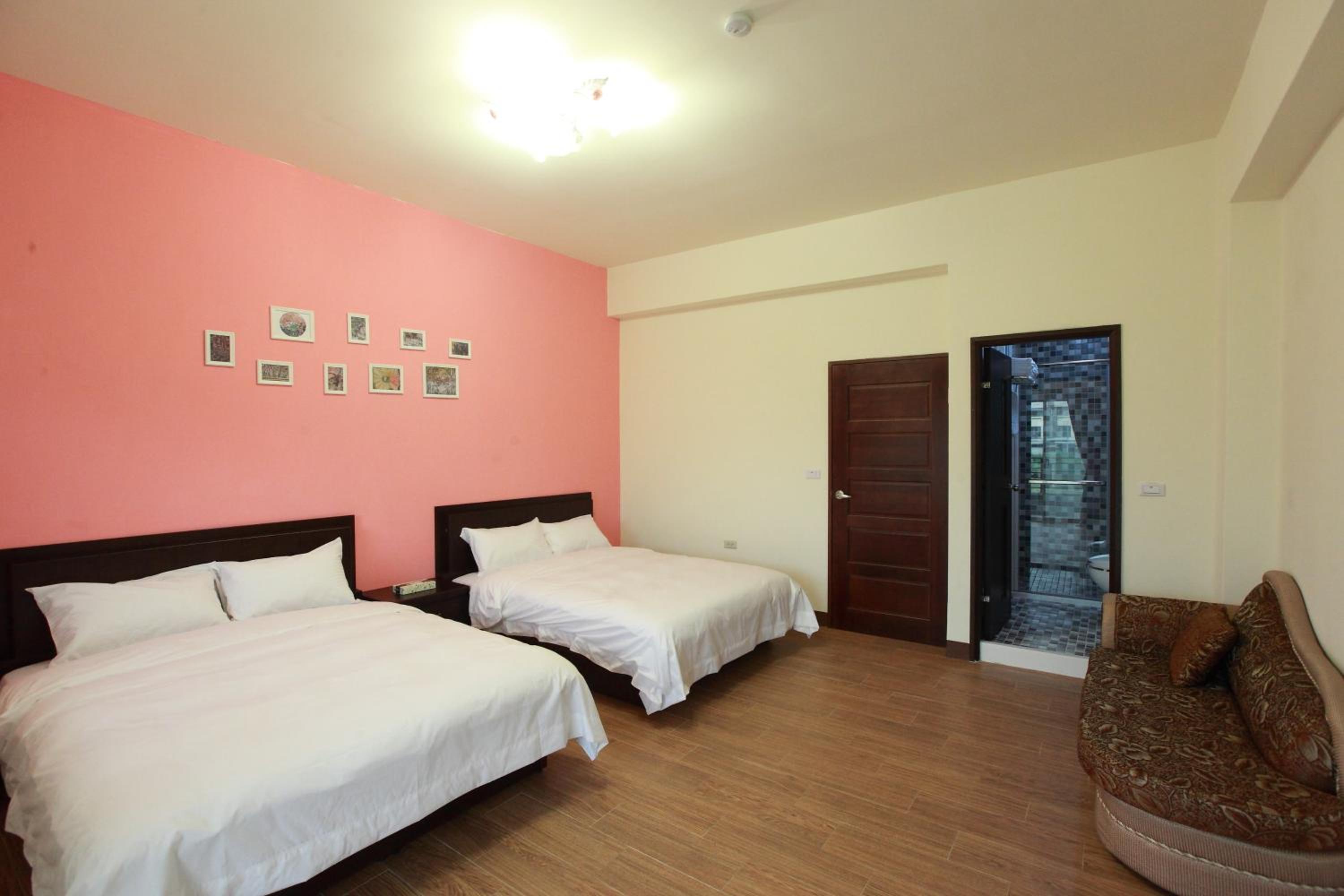 Superior Quadruple Room photo 3