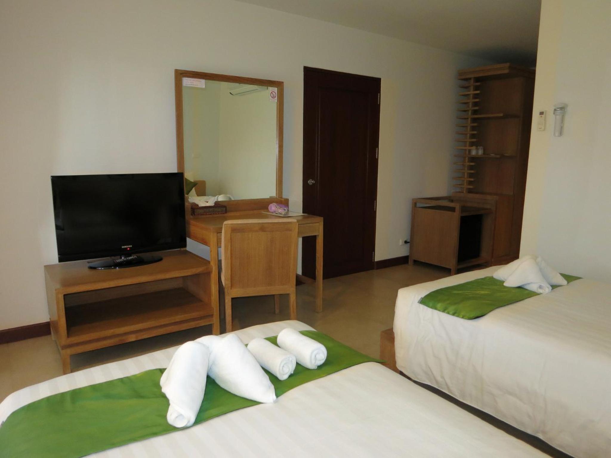 Double or Twin Room with Garden View - Photo 3