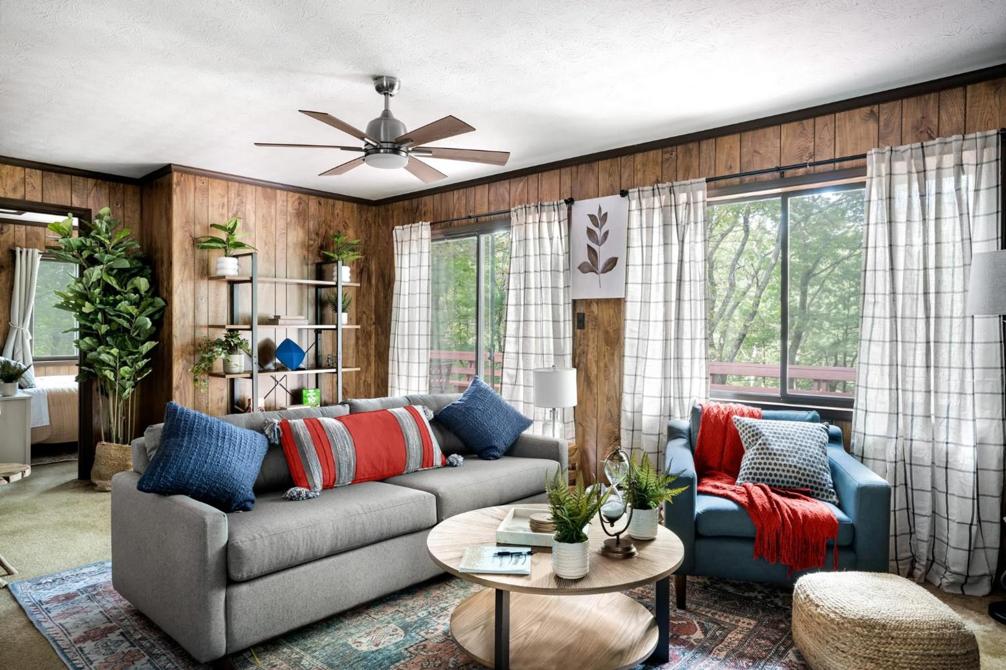 Family Room photo 1