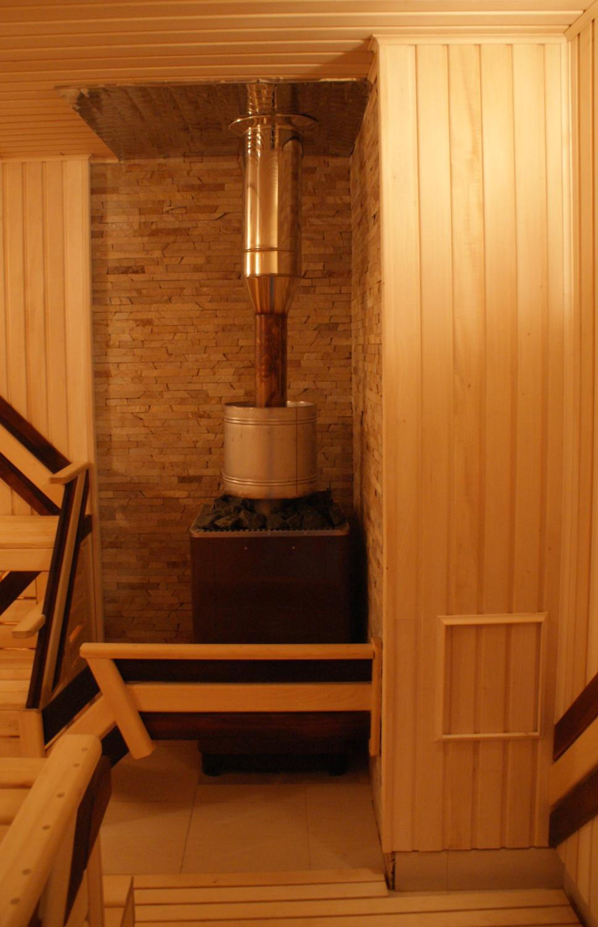 Apartment with Balcony photo 2