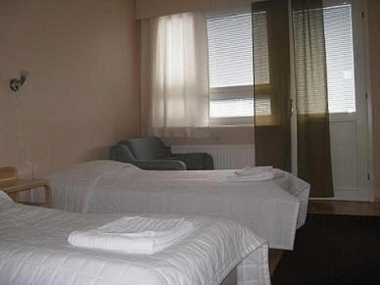 Twin Room - Photo 7