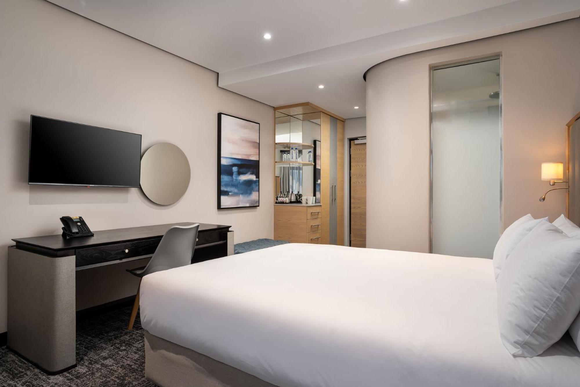 Standard King Room - Photo 3