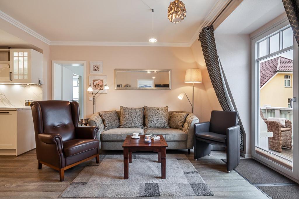 Two-Bedroom Apartment with Two Bathrooms photo 2