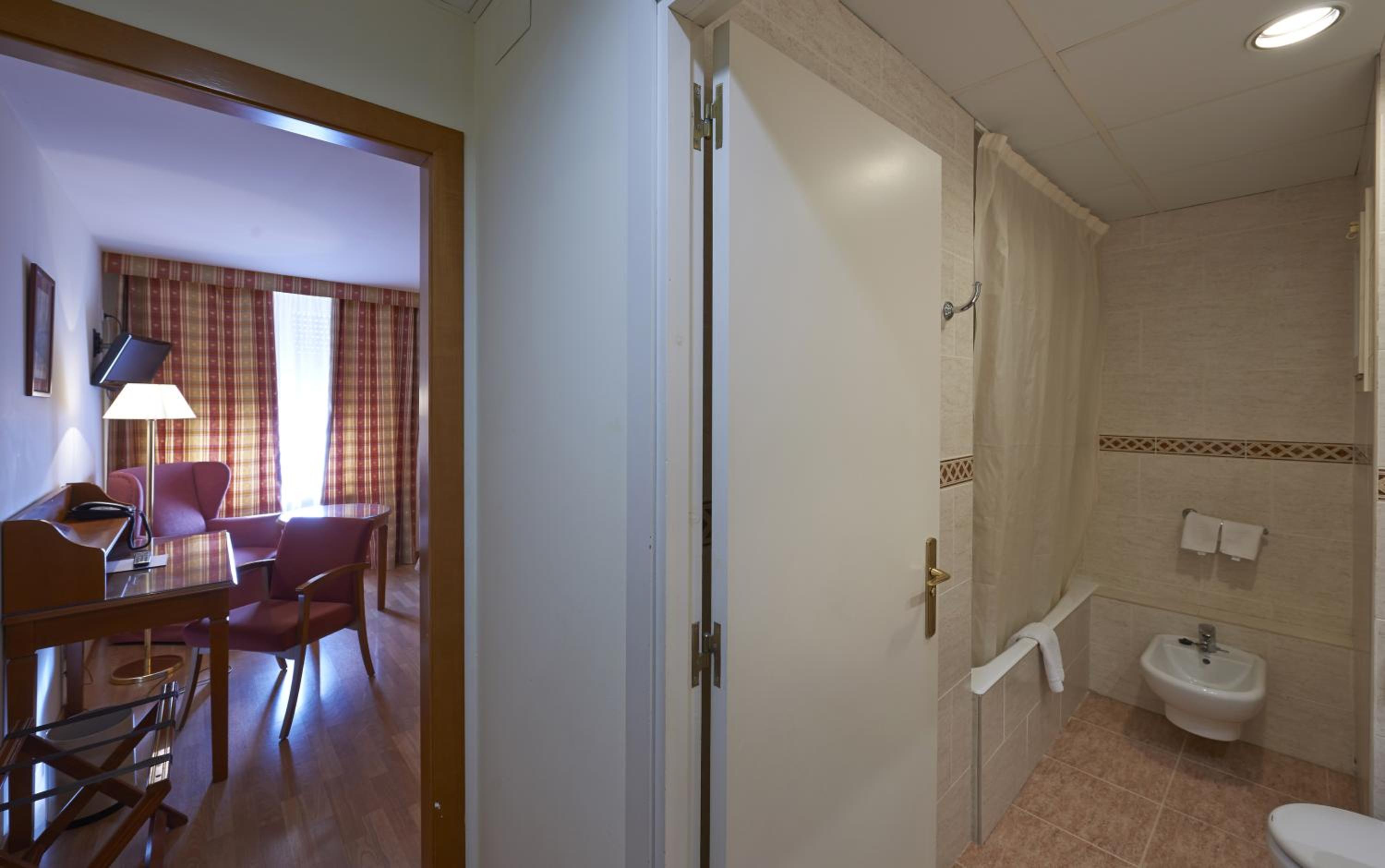 Single Room photo 3