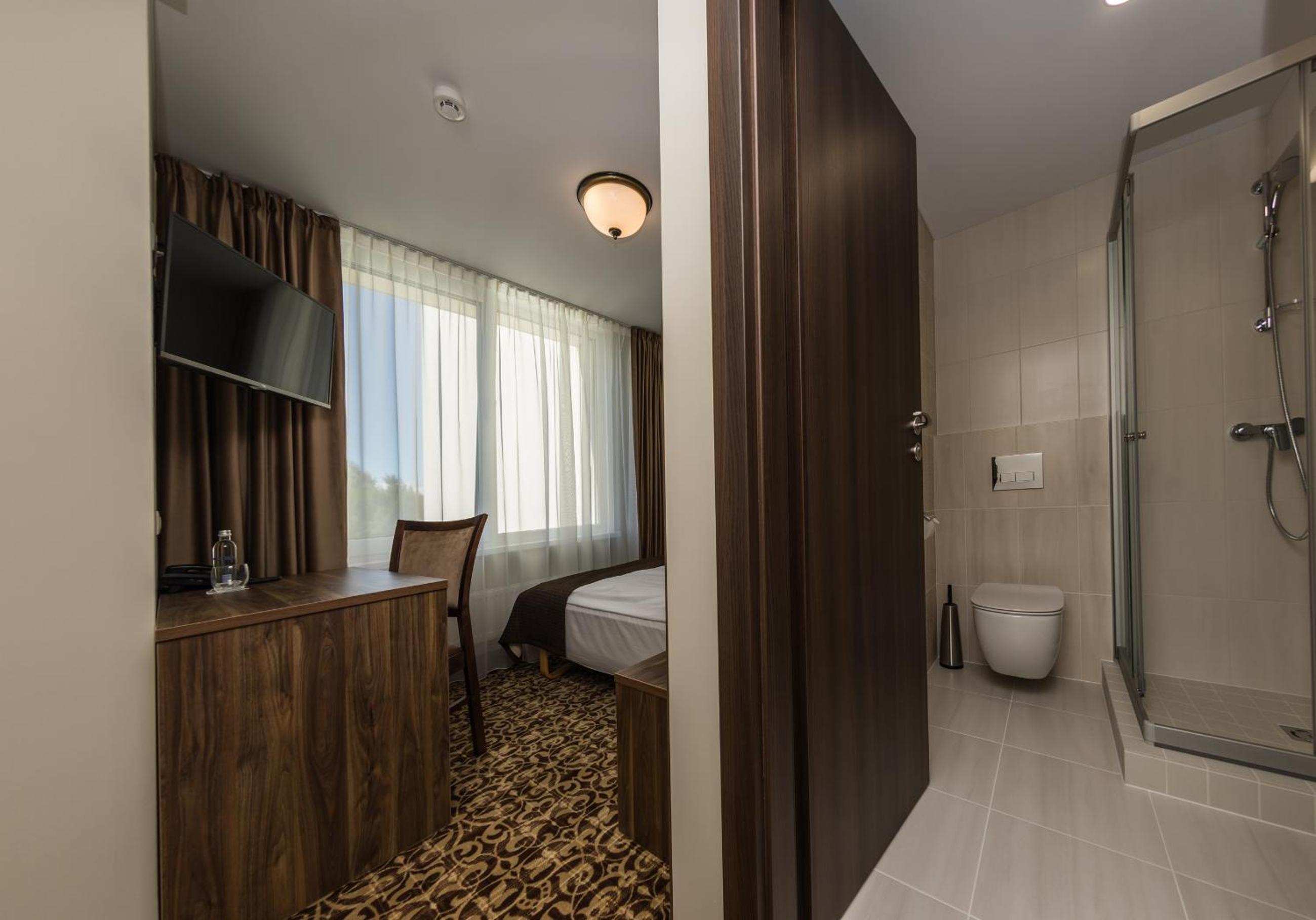 Standard Single Room with Spa Access