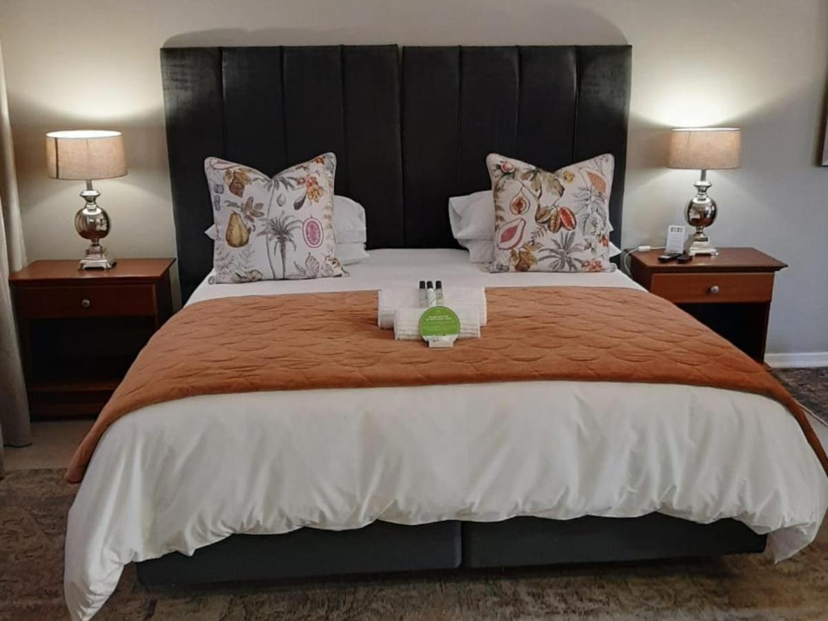 Traditional Suite - Photo 4