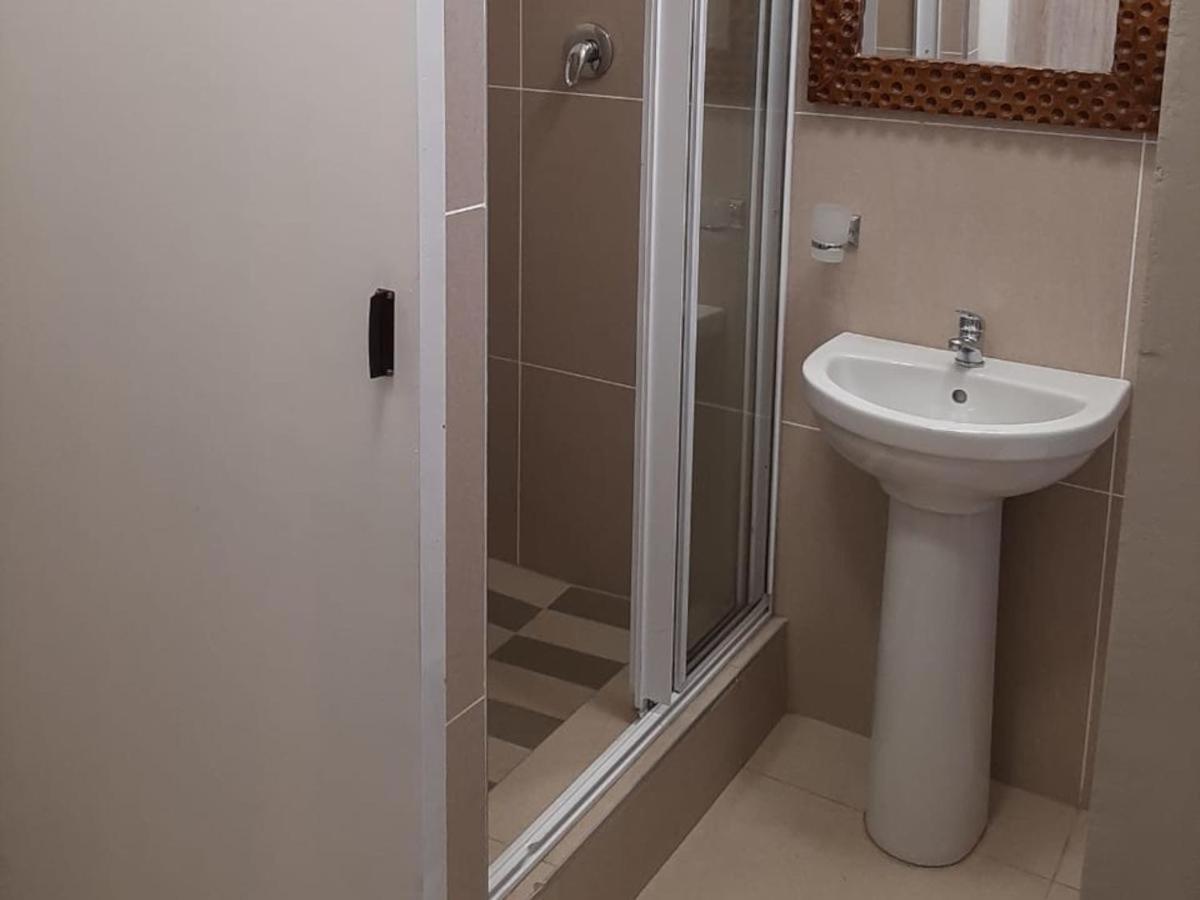 Traditional Suite - Photo 5