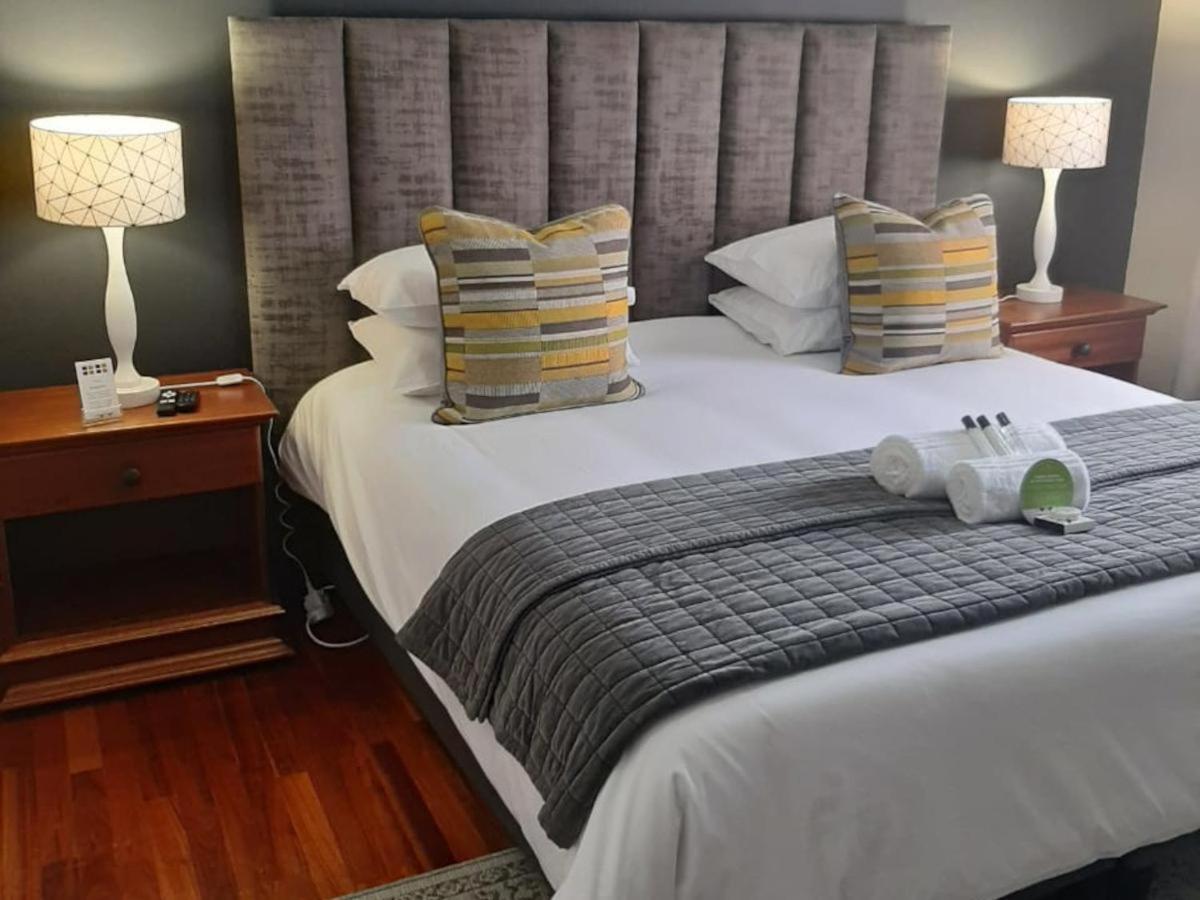 Standard King Room - Photo 1