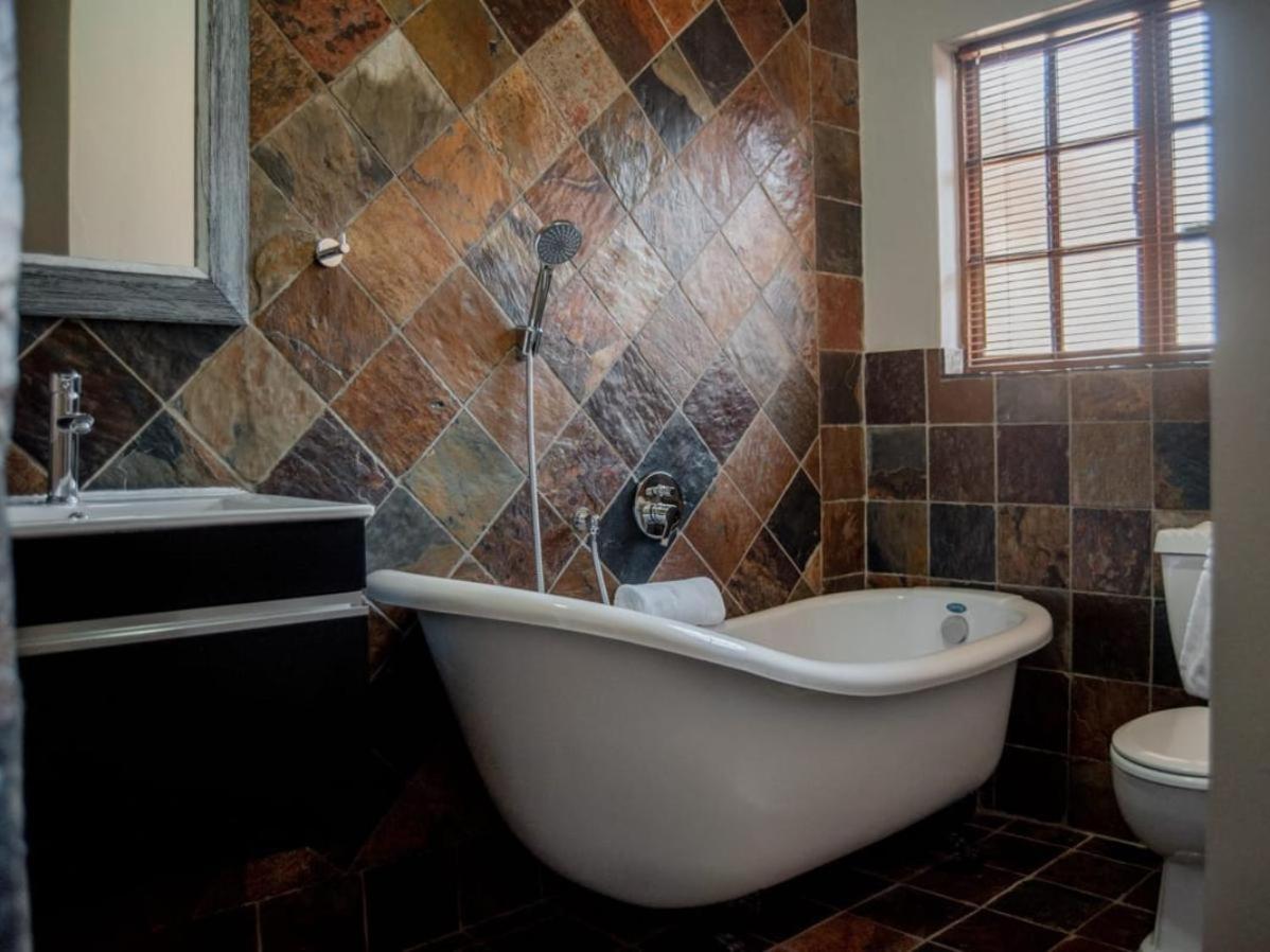 Classic King Room - Photo 4