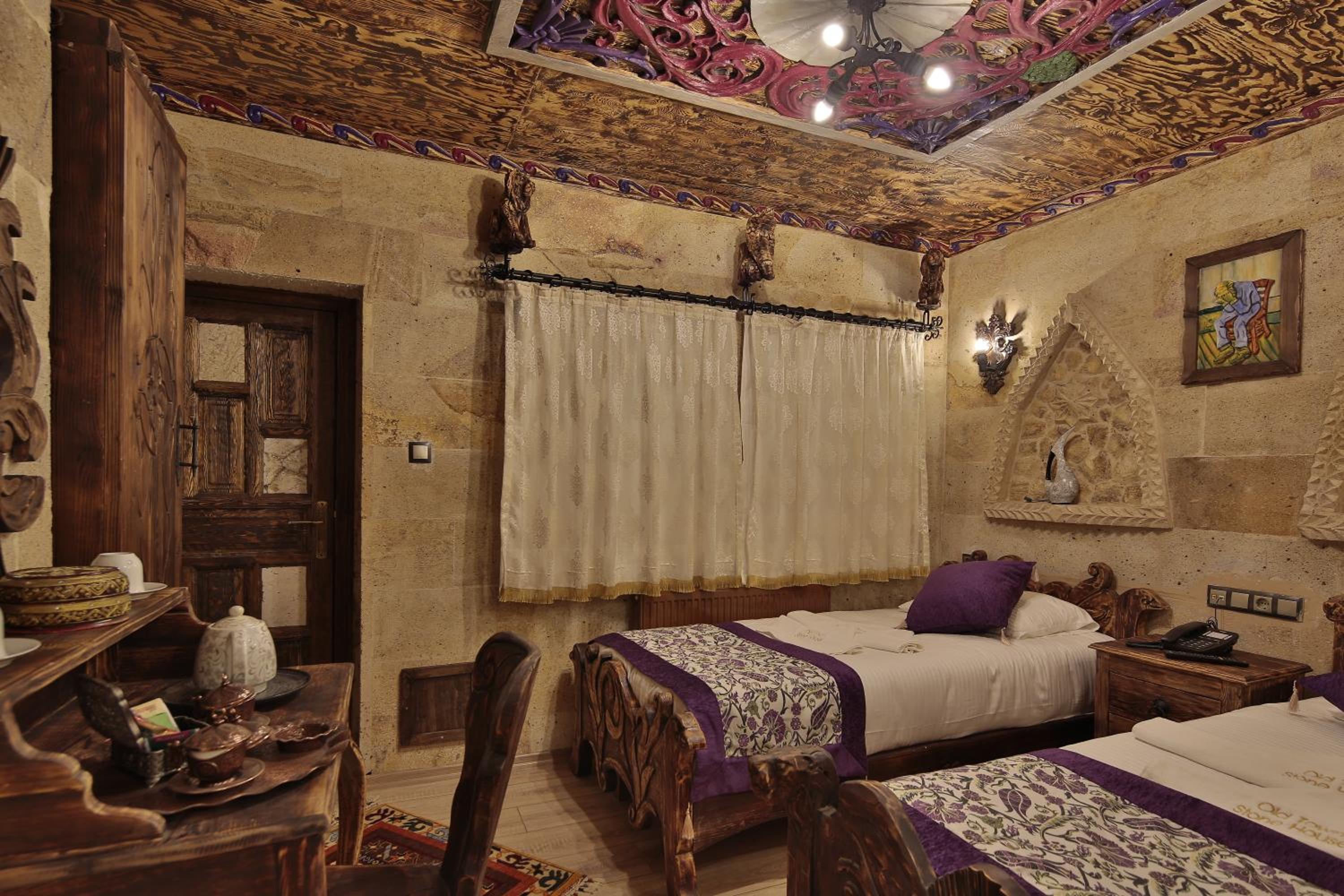 Standard Twin or Double Room - Photo 8