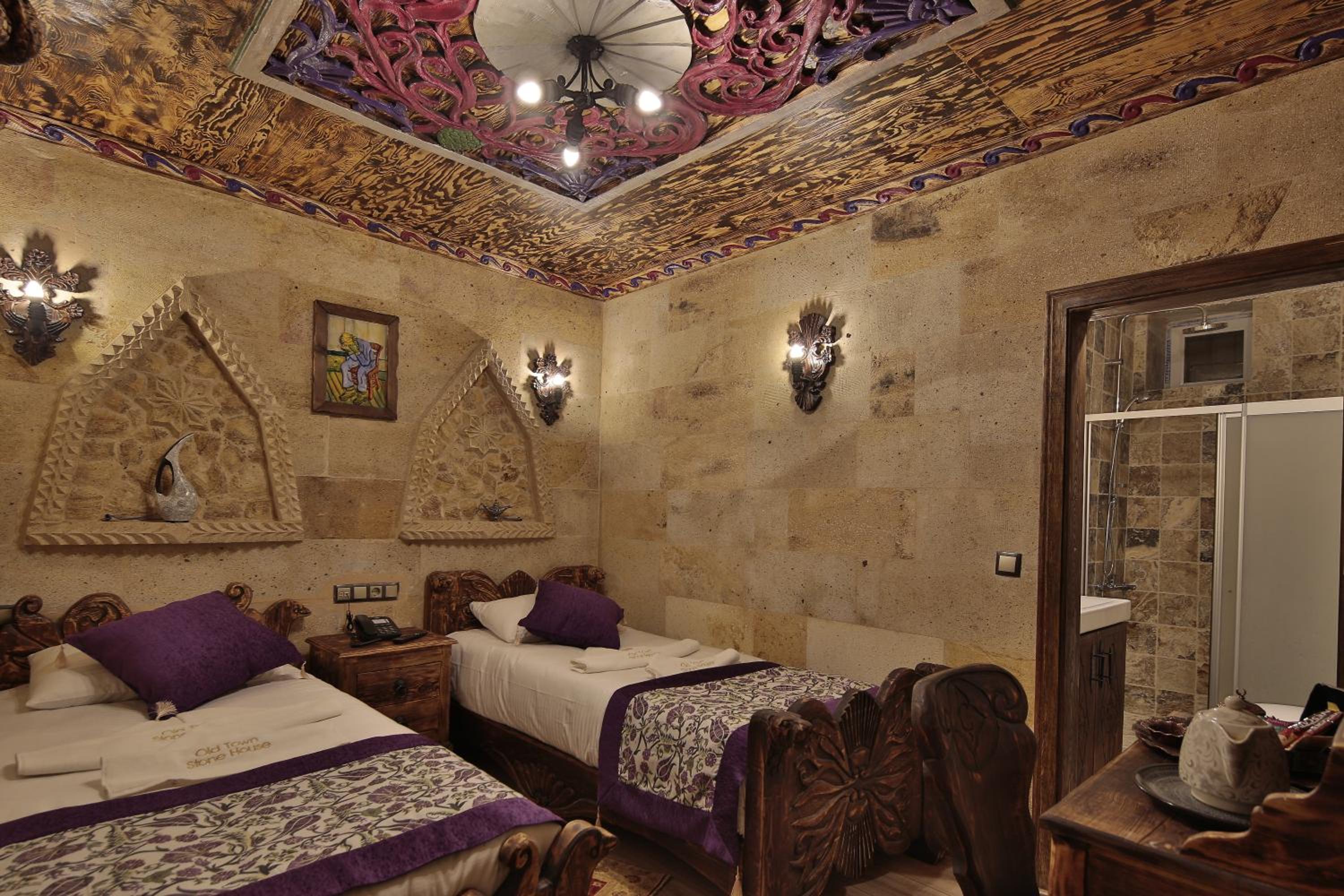 Standard Twin or Double Room - Photo 7