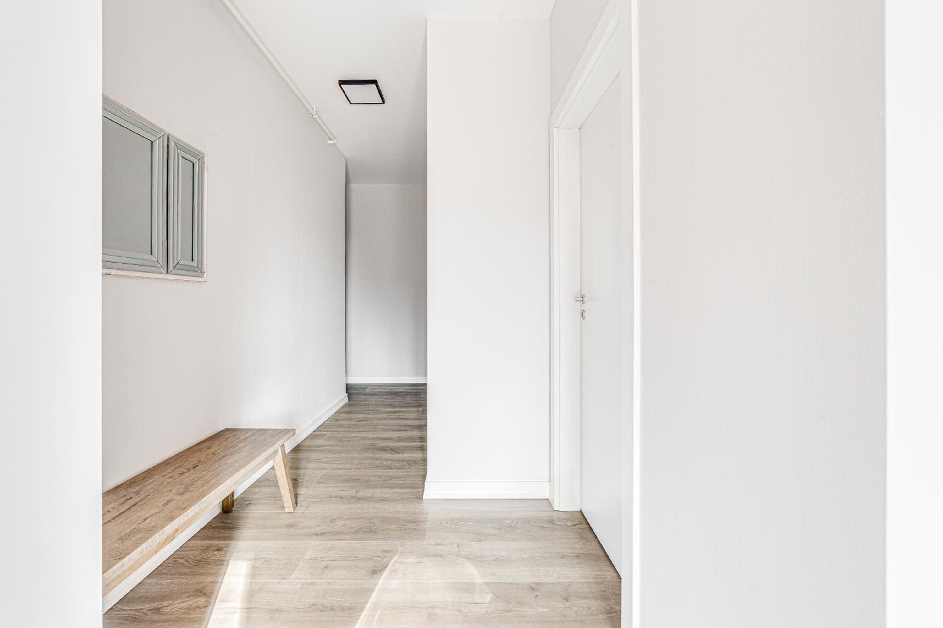 One-Bedroom Apartment - Photo 8
