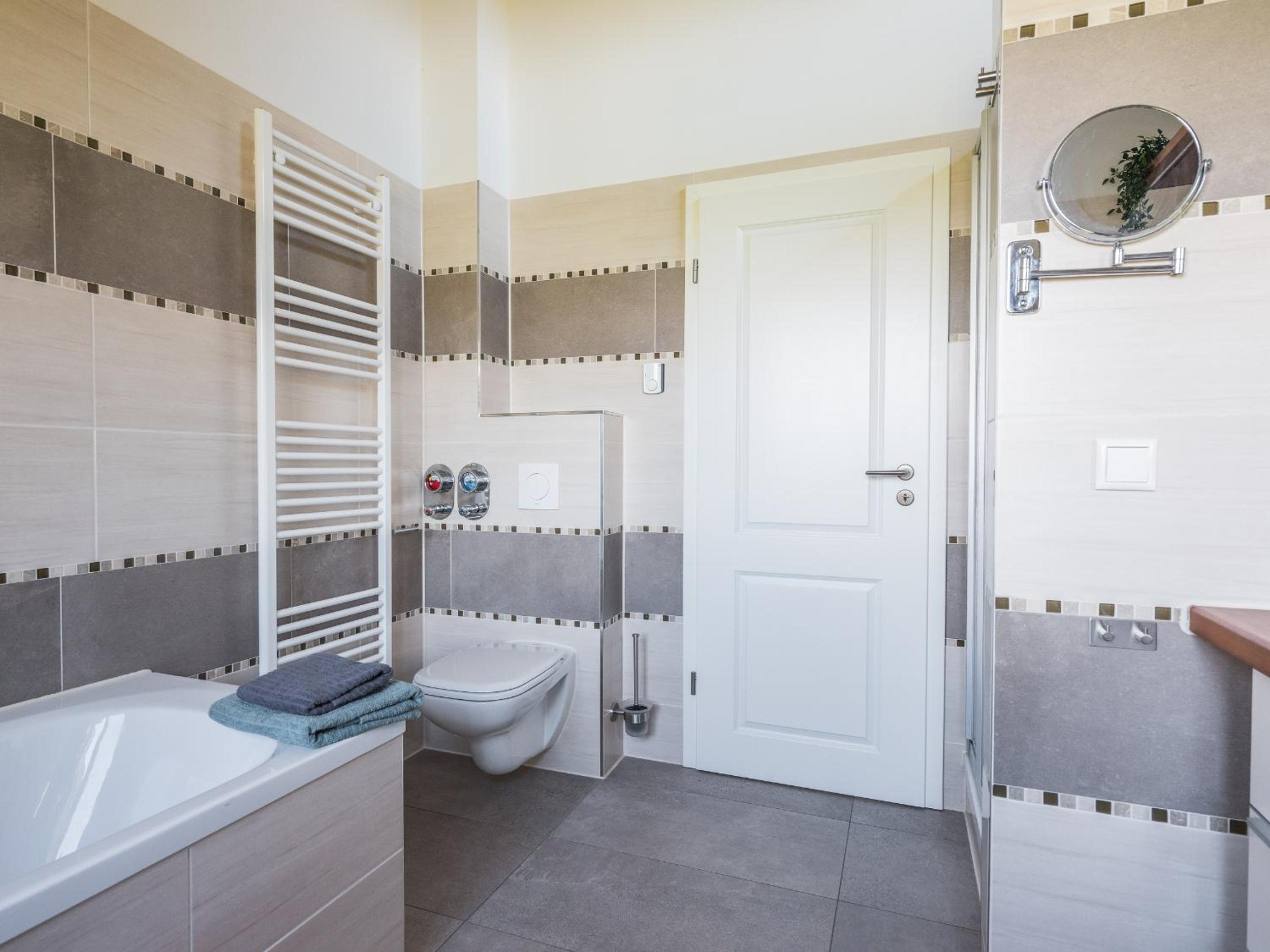 Three-Bedroom Apartment photo 3