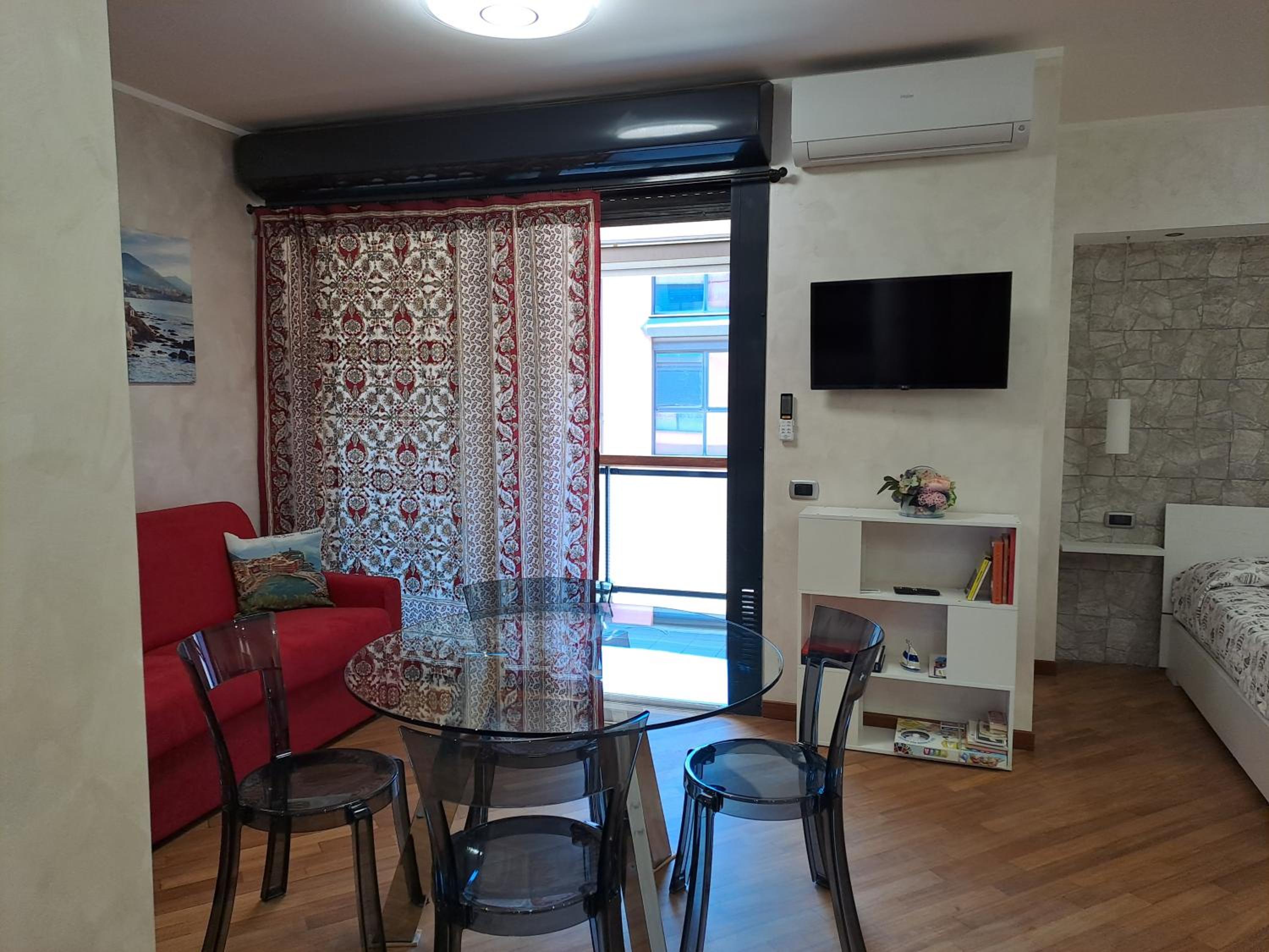 Apartment photo 2