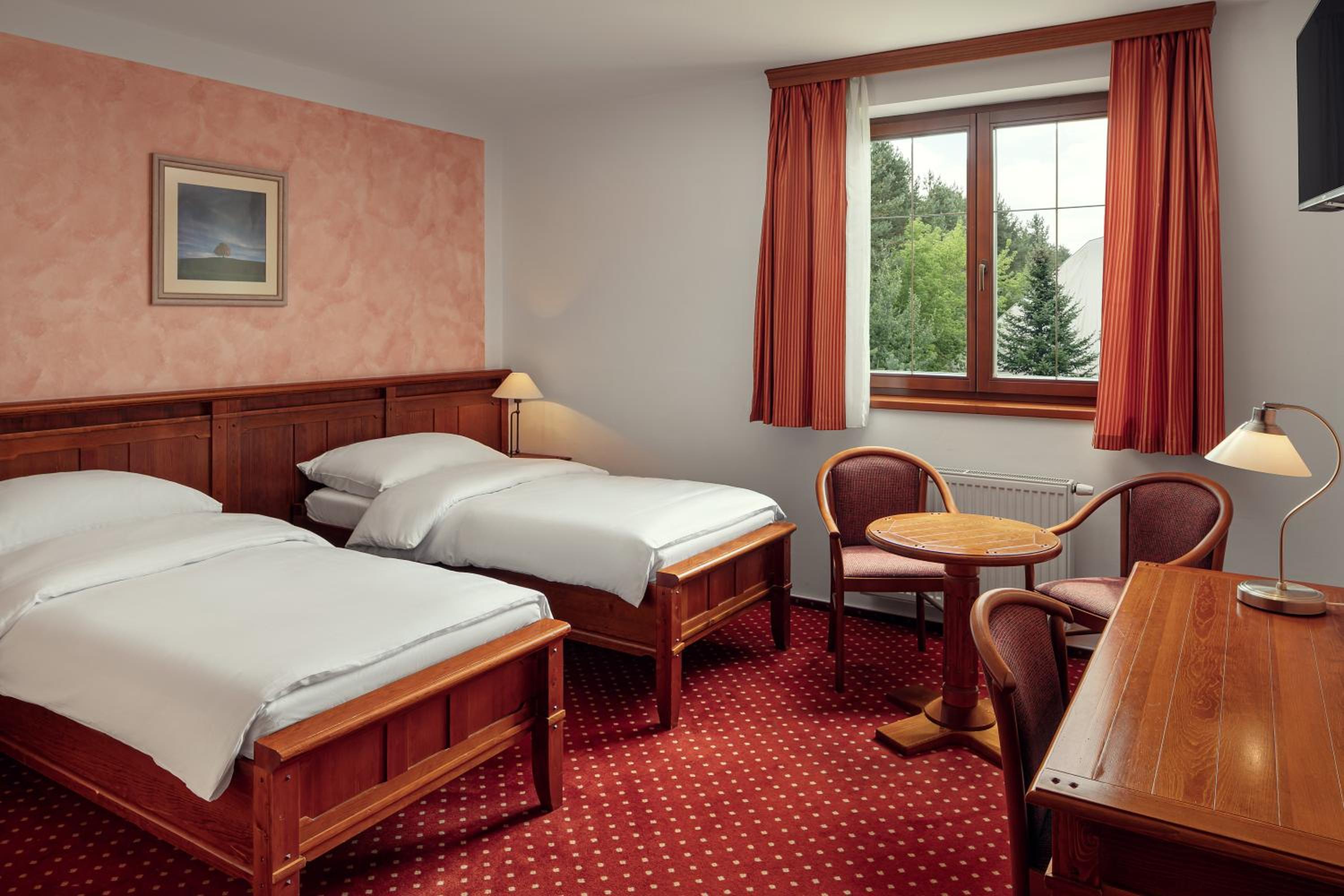 Standard Twin Room - Photo 2
