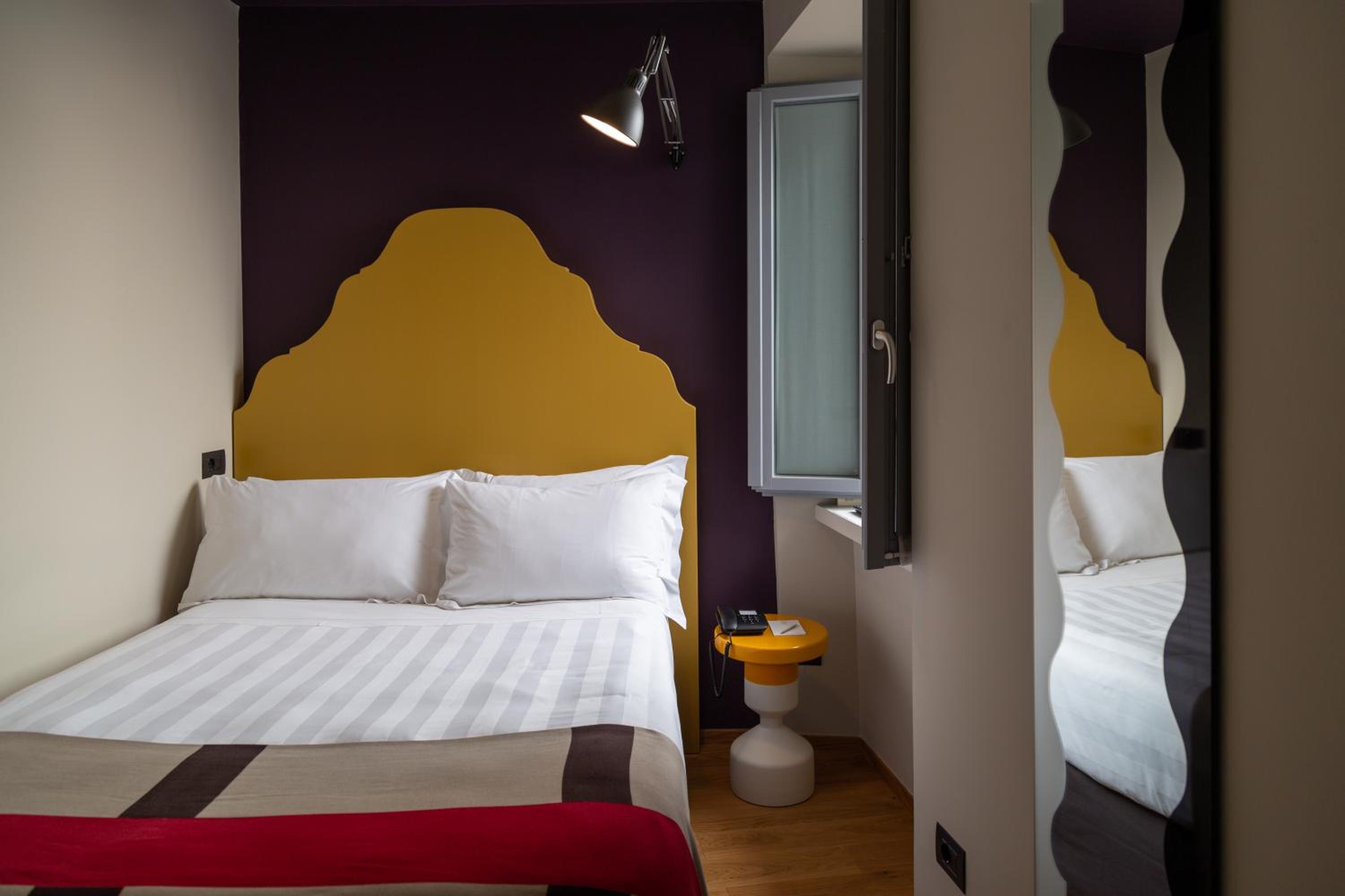 Single Room - Photo 1