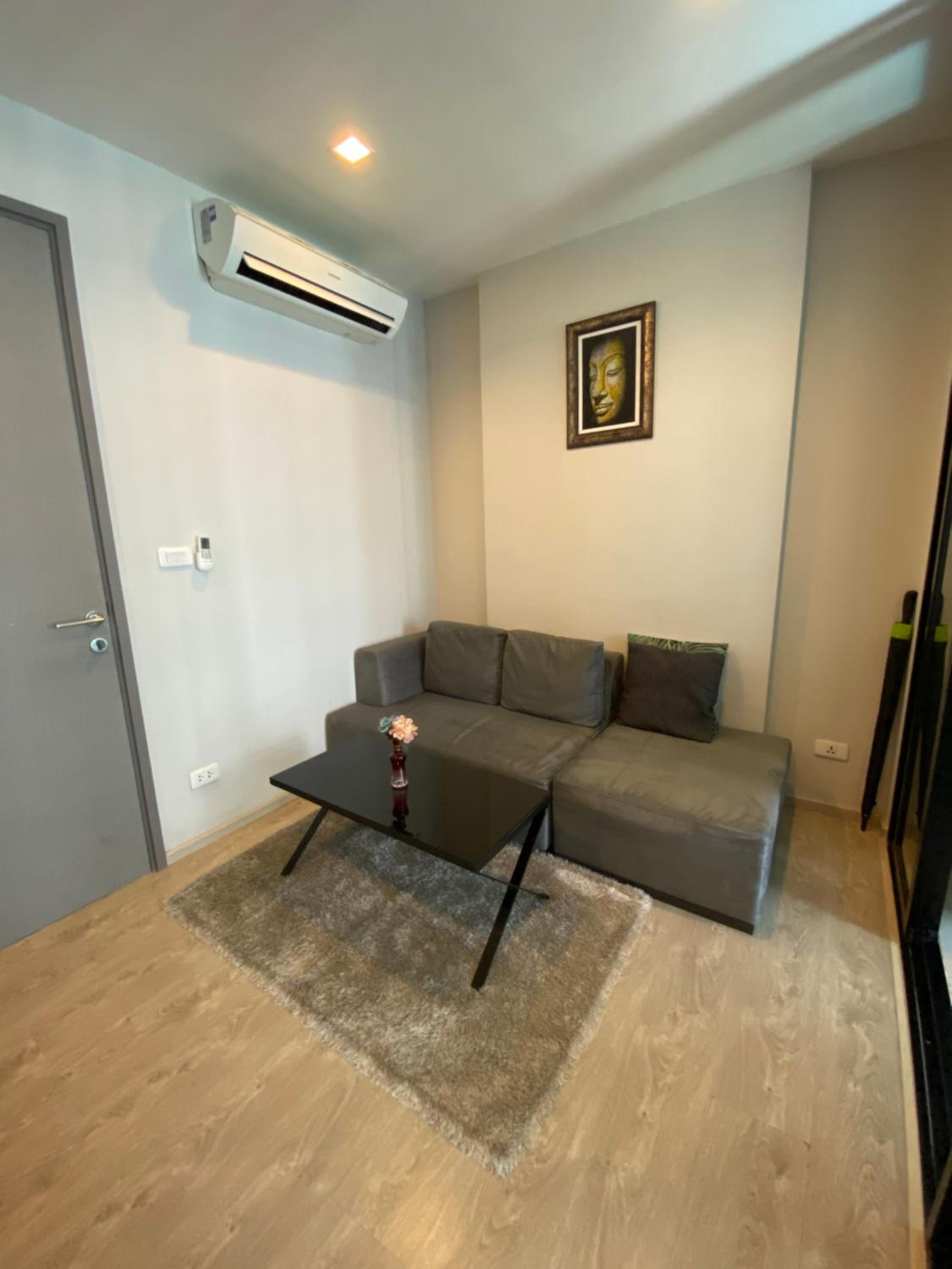 One-Bedroom Apartment - Photo 4