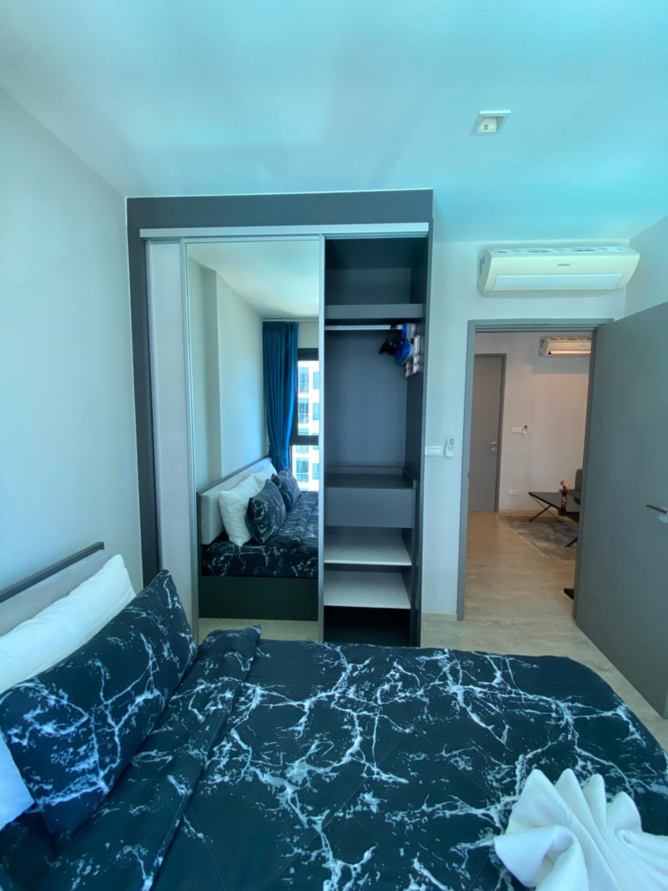 One-Bedroom Apartment - Photo 7