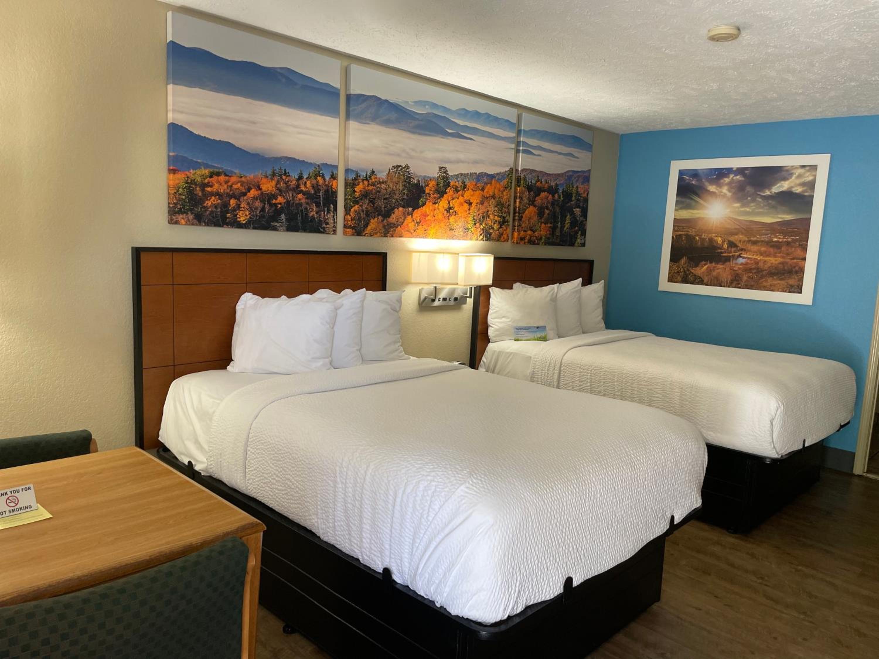 Double Room with Two Double Beds - Non-Smoking photo 3