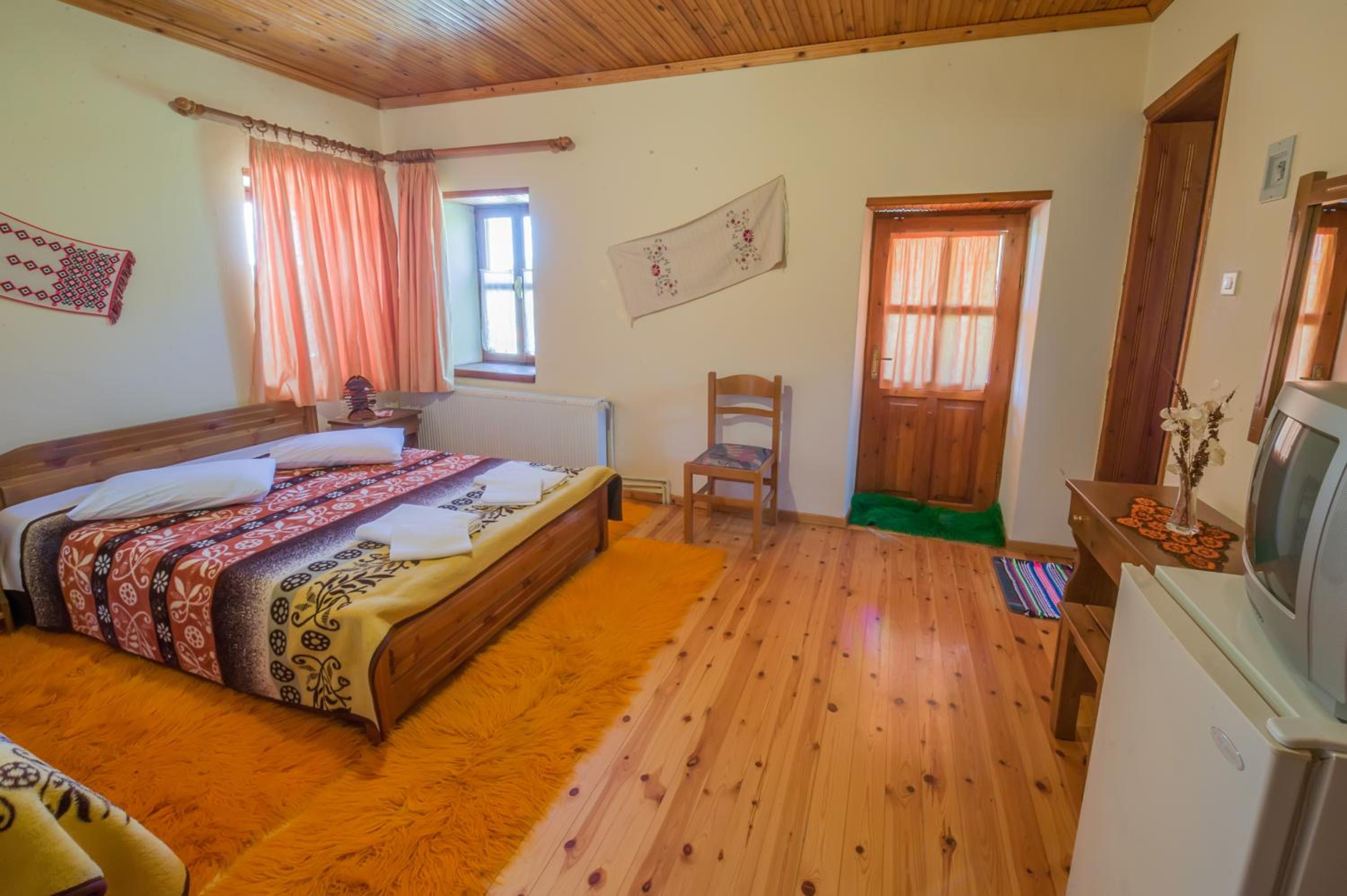 Double Room - Photo 1