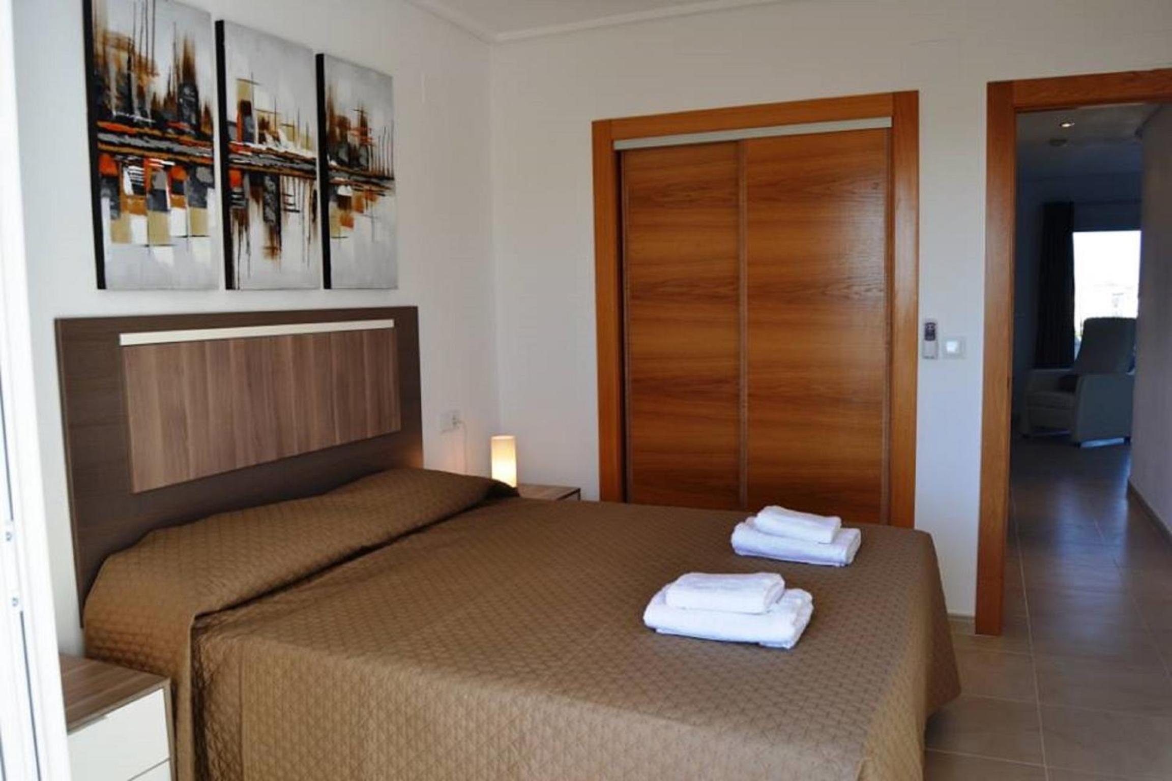 Apartamento con vista a la piscina
