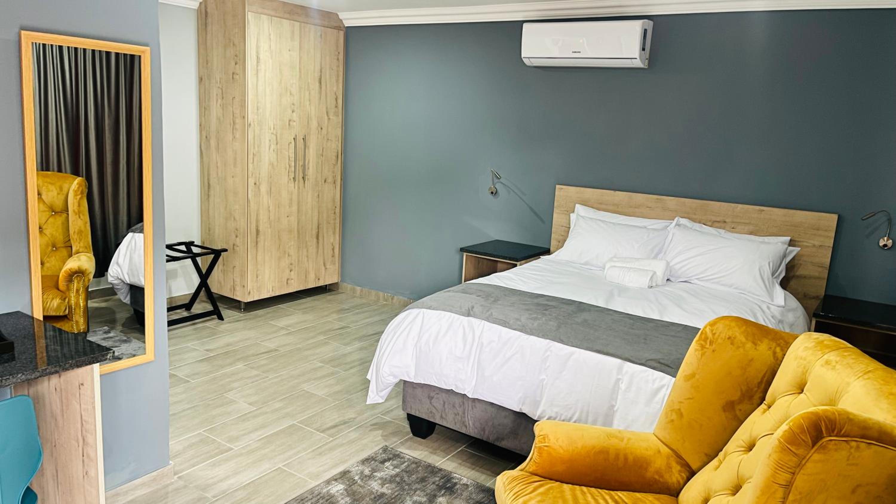Double or Twin Room with Private Bathroom photo 1