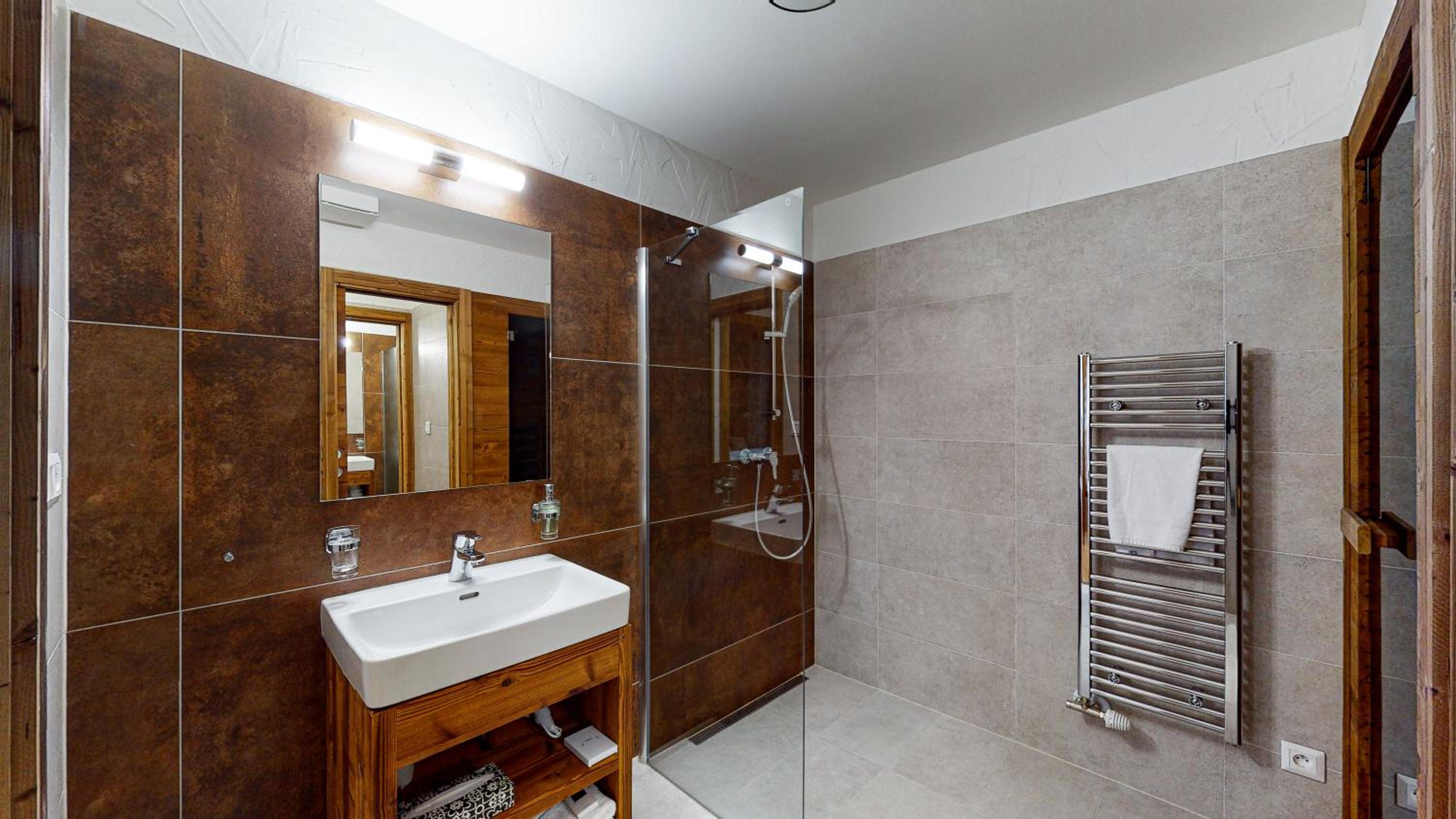 Two-Bedroom Apartment - Photo 19
