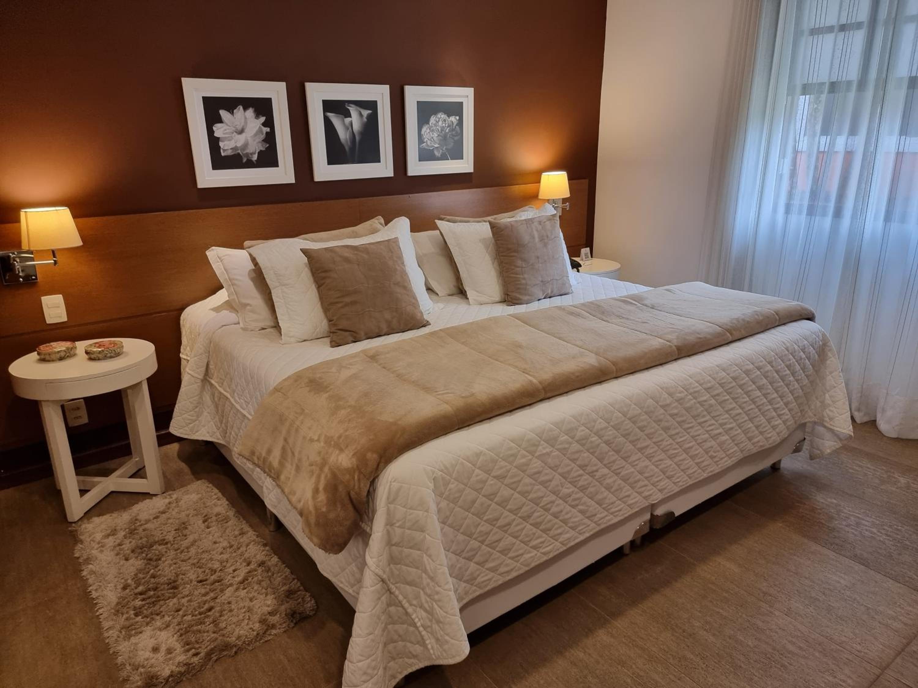 Superior King Suite photo 3