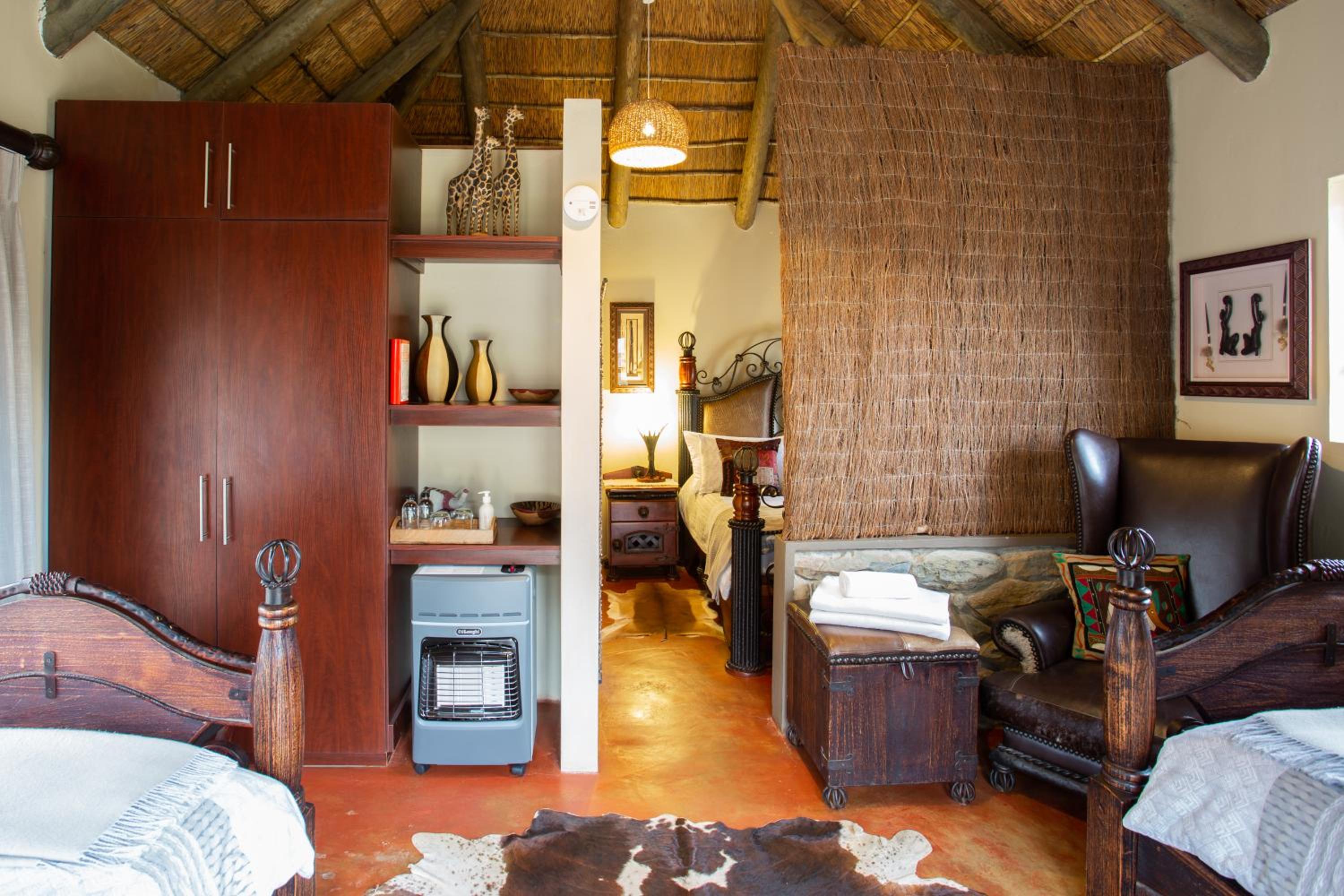 Chalet - Leopard photo 2