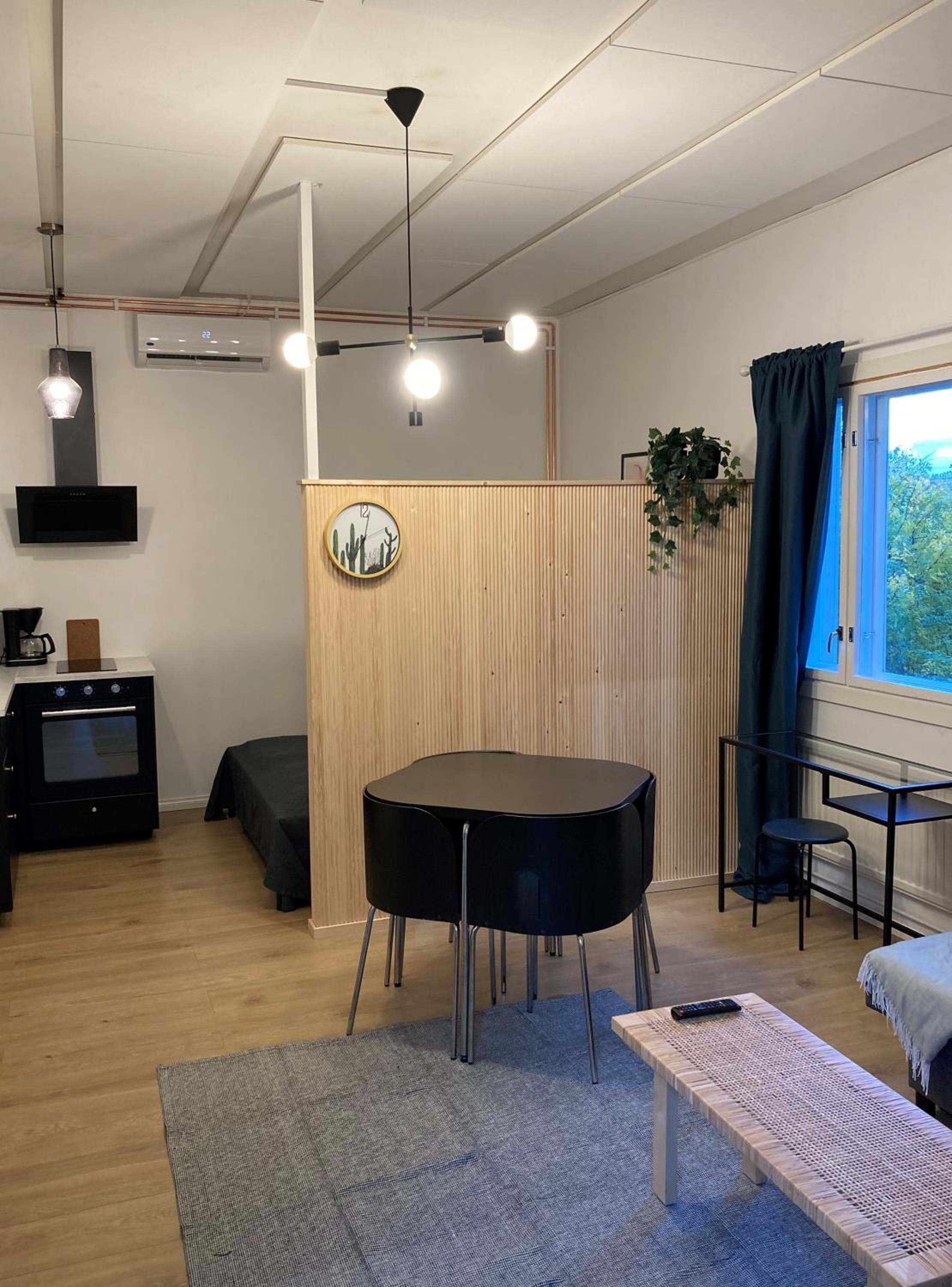 One-Bedroom Apartment - Photo 1