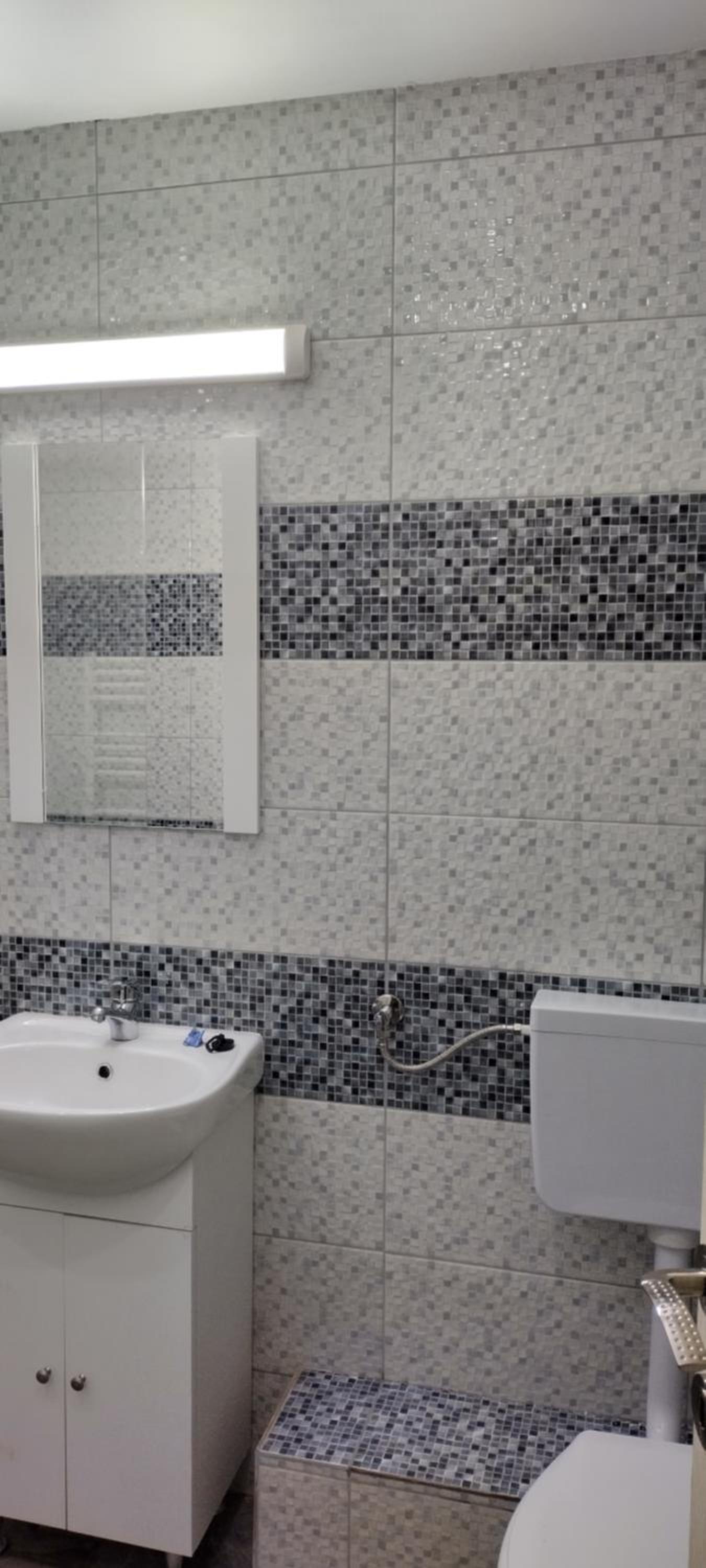 One-Bedroom Apartment - Photo 2