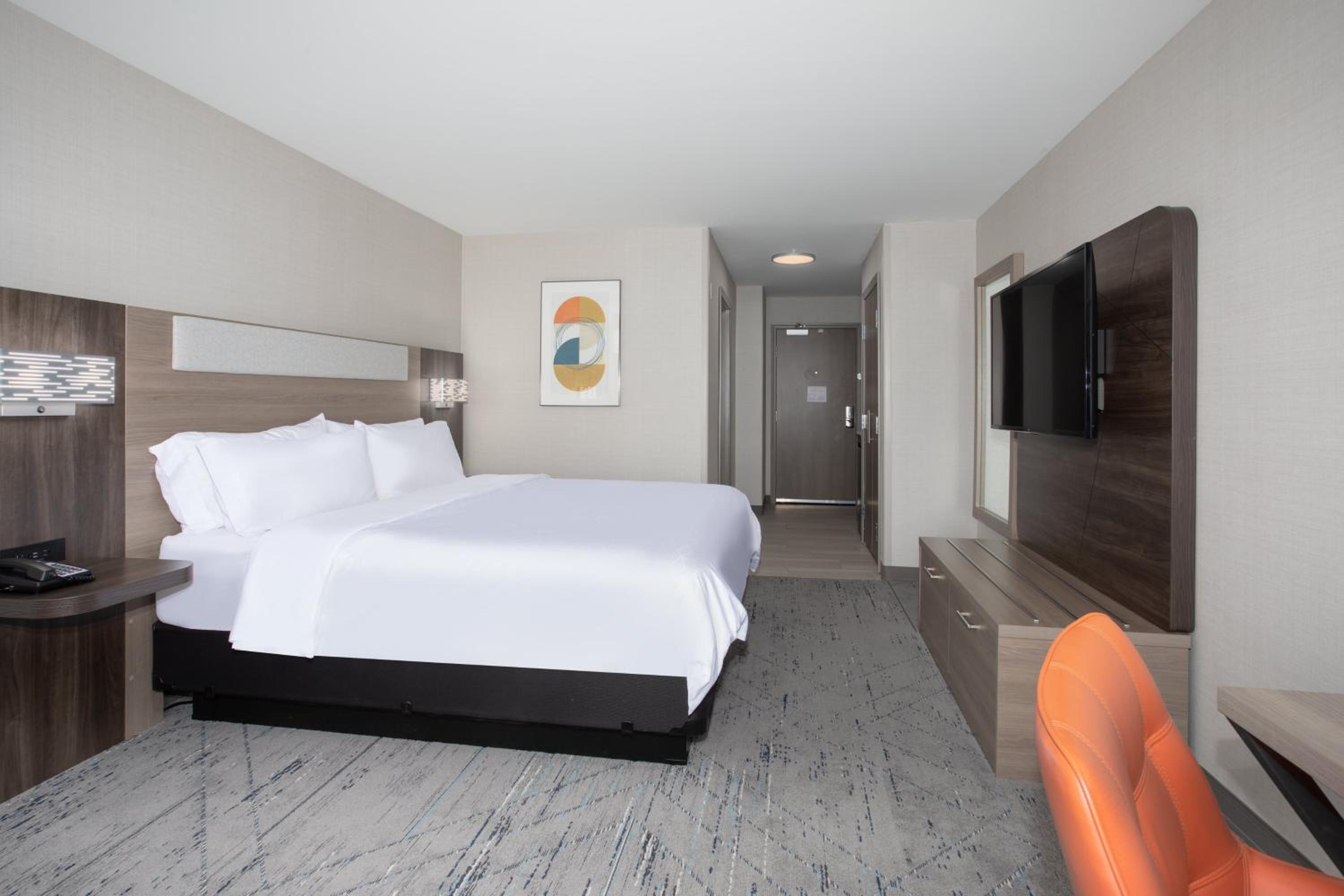 Standard King Room - Photo 1