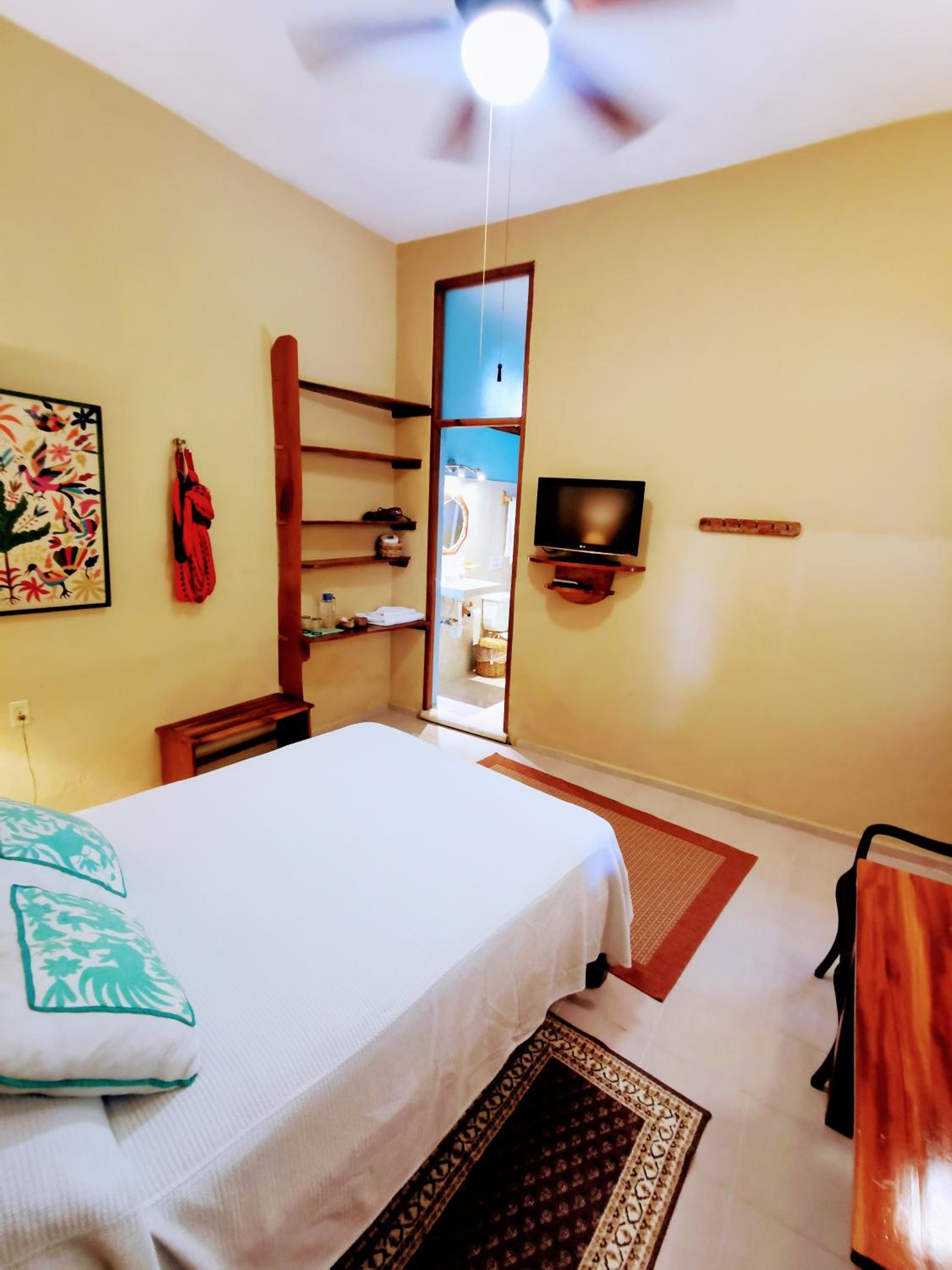 Standard Queen Room photo 1