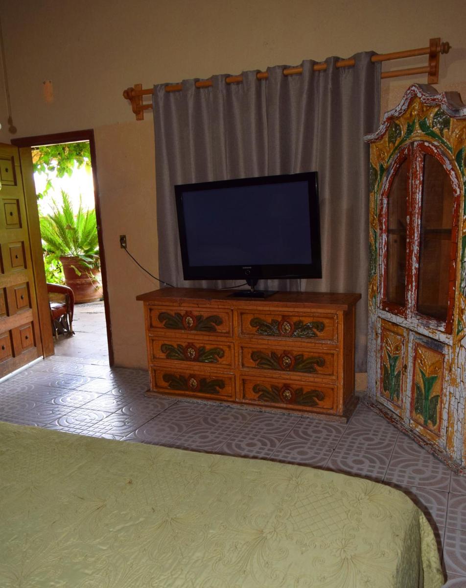 Deluxe Room (2 Adults + 1 Child) photo 3