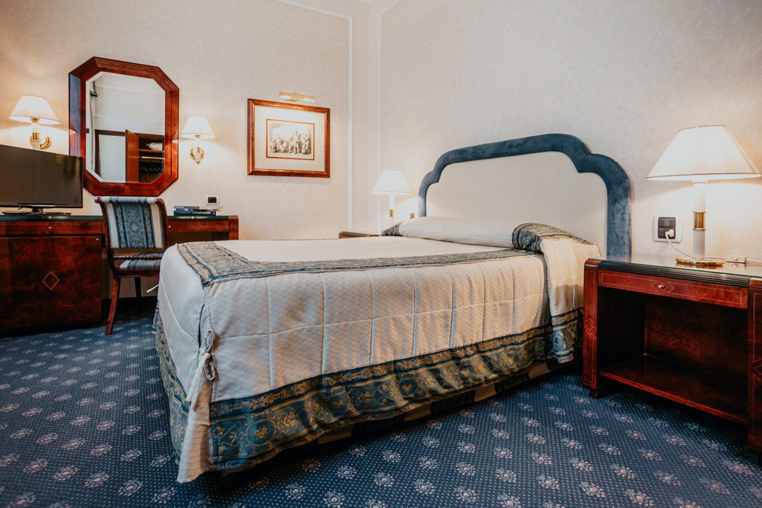 Classic Double or Twin Room - Photo 1