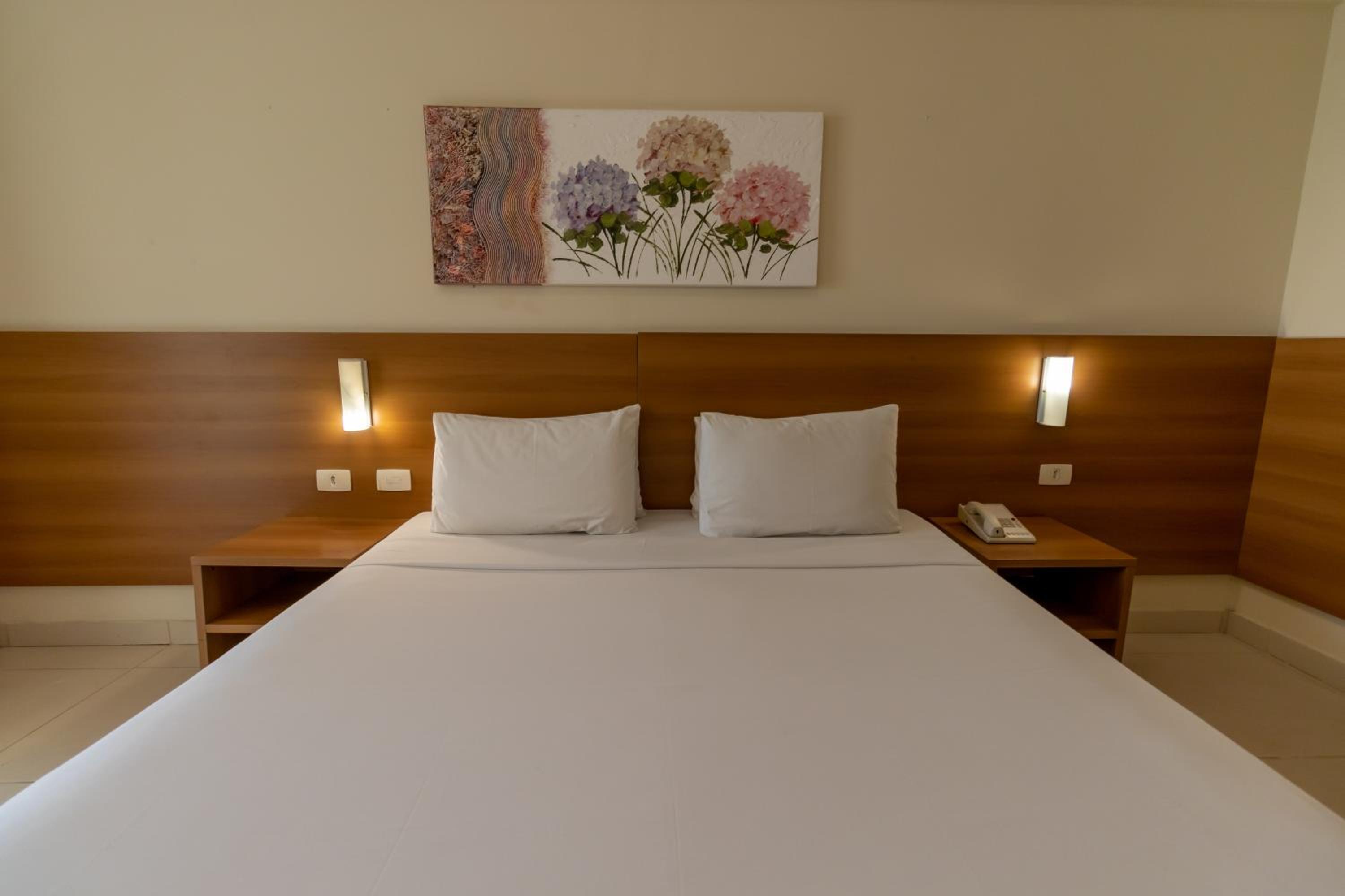 Standard Double or Twin Room - Photo 7