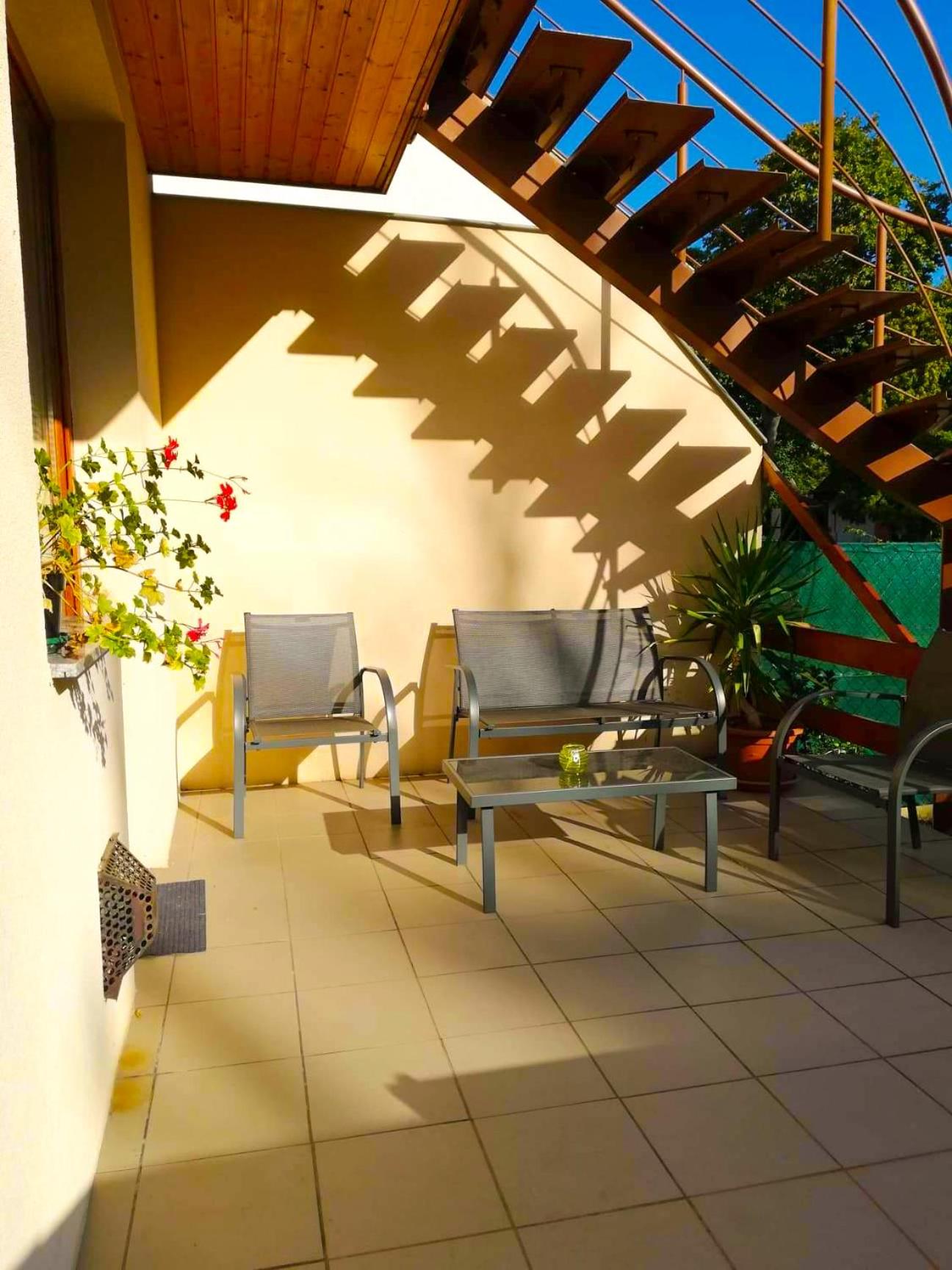 Apartment - Ground Floor photo 2