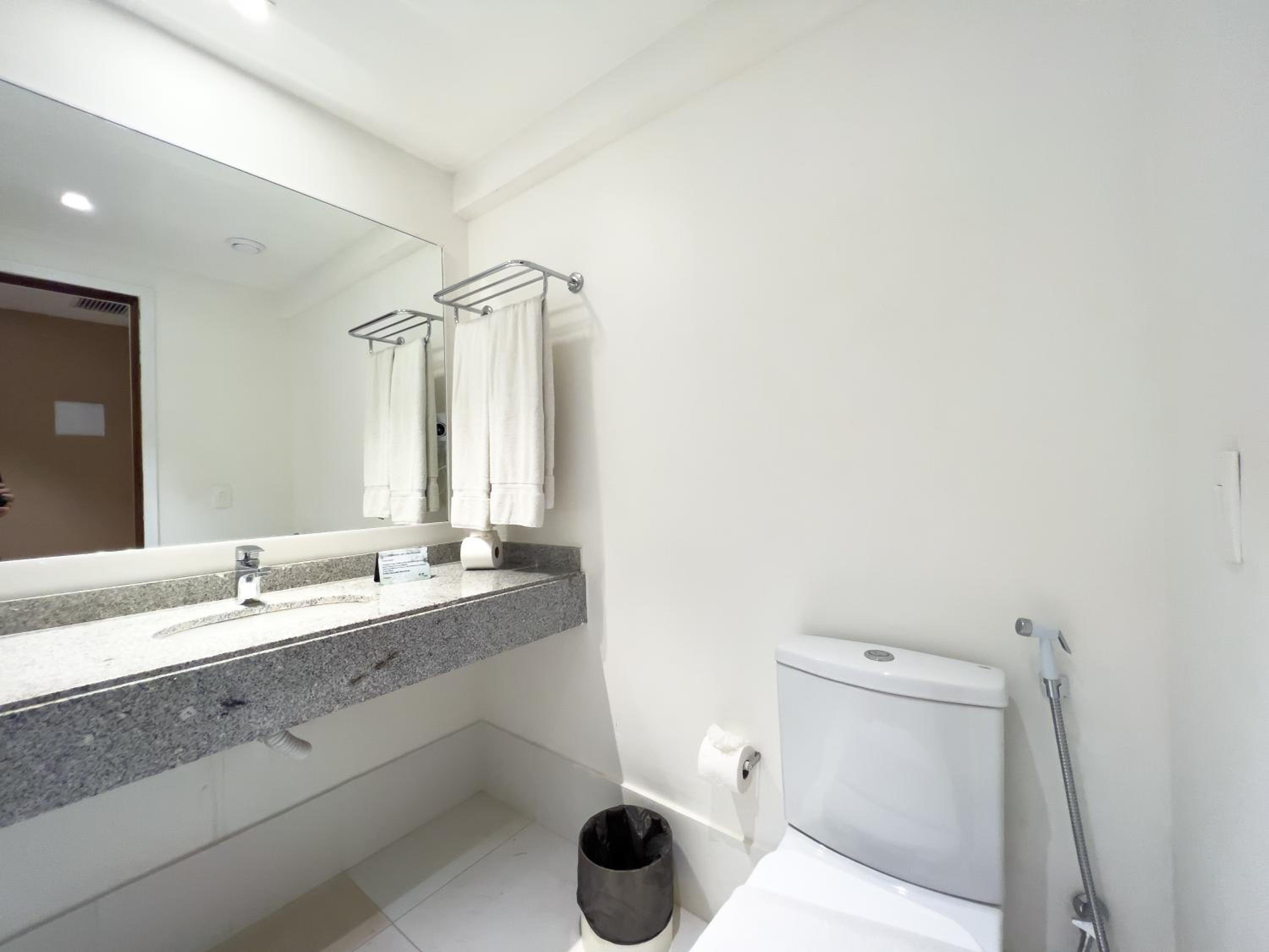 Standard Double or Twin Room - Photo 2