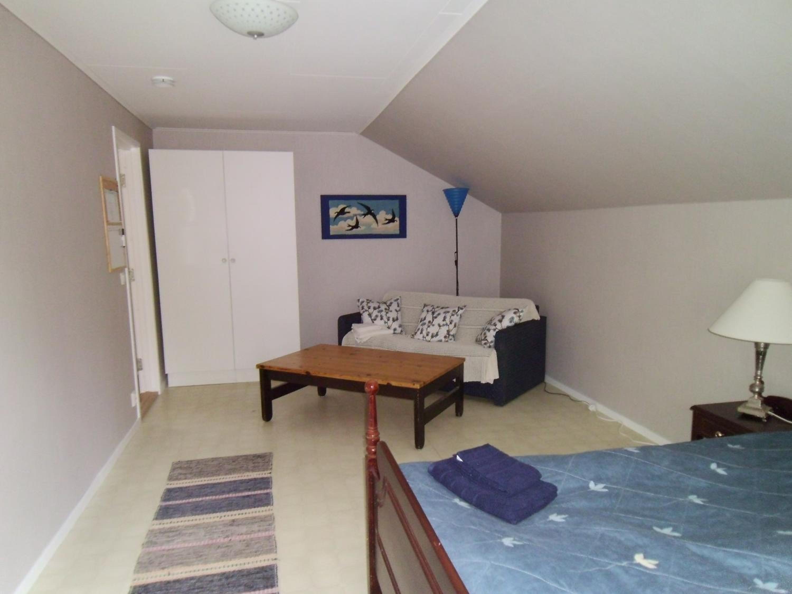 Family Room - Photo 3