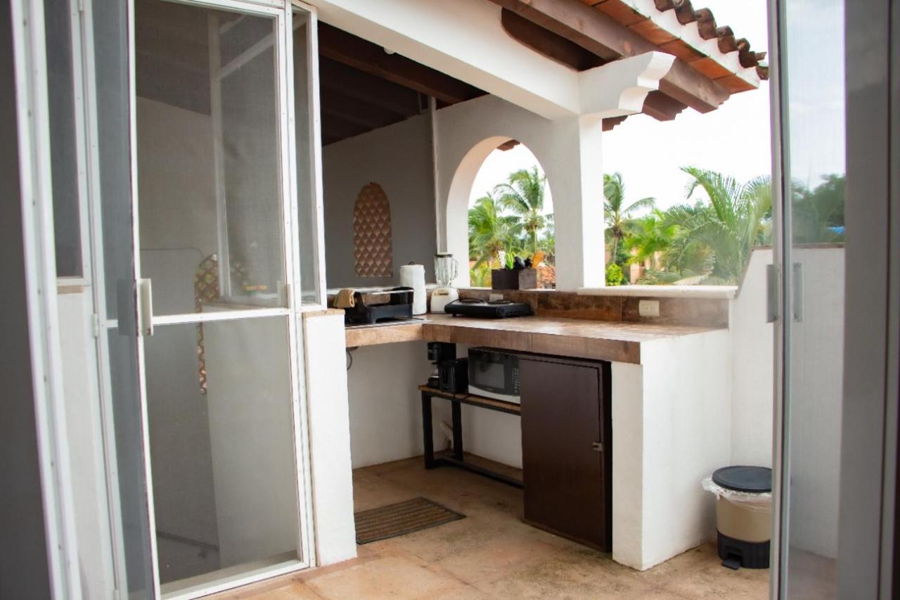 King Room with Kitchenette and Patio photo 3