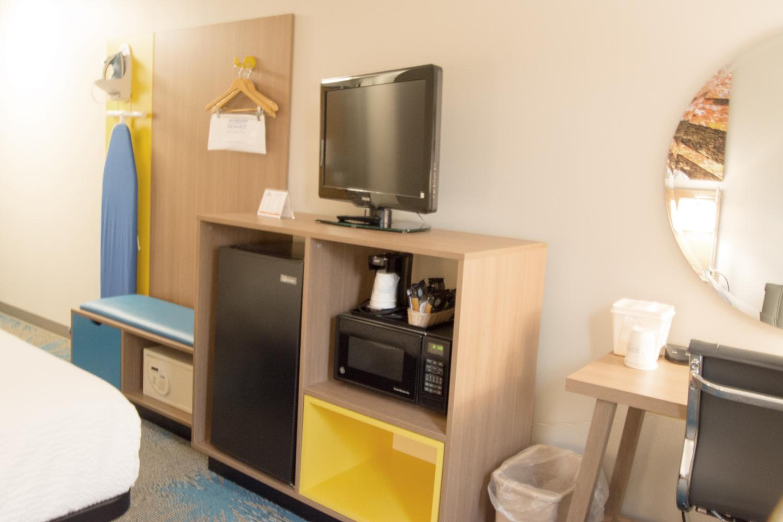 Queen Room - Disability Access/Non-Smoking - Photo 4