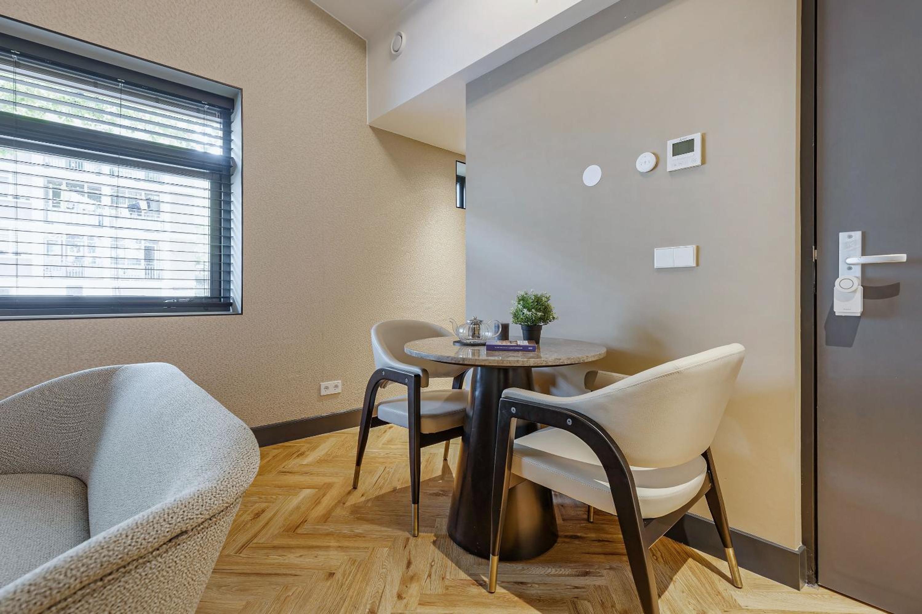 Studio Apartment photo 3