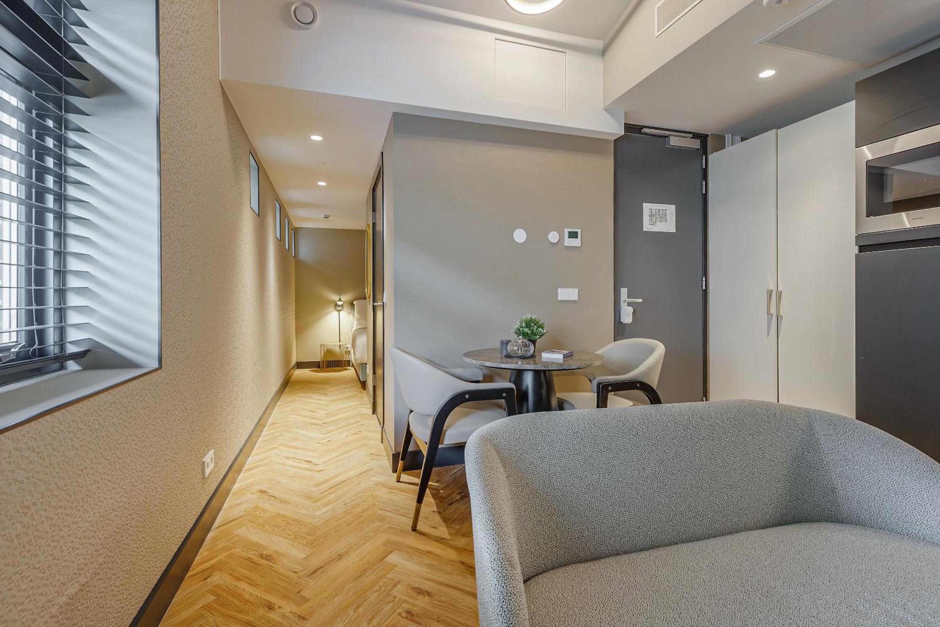 Studio Apartment photo 1