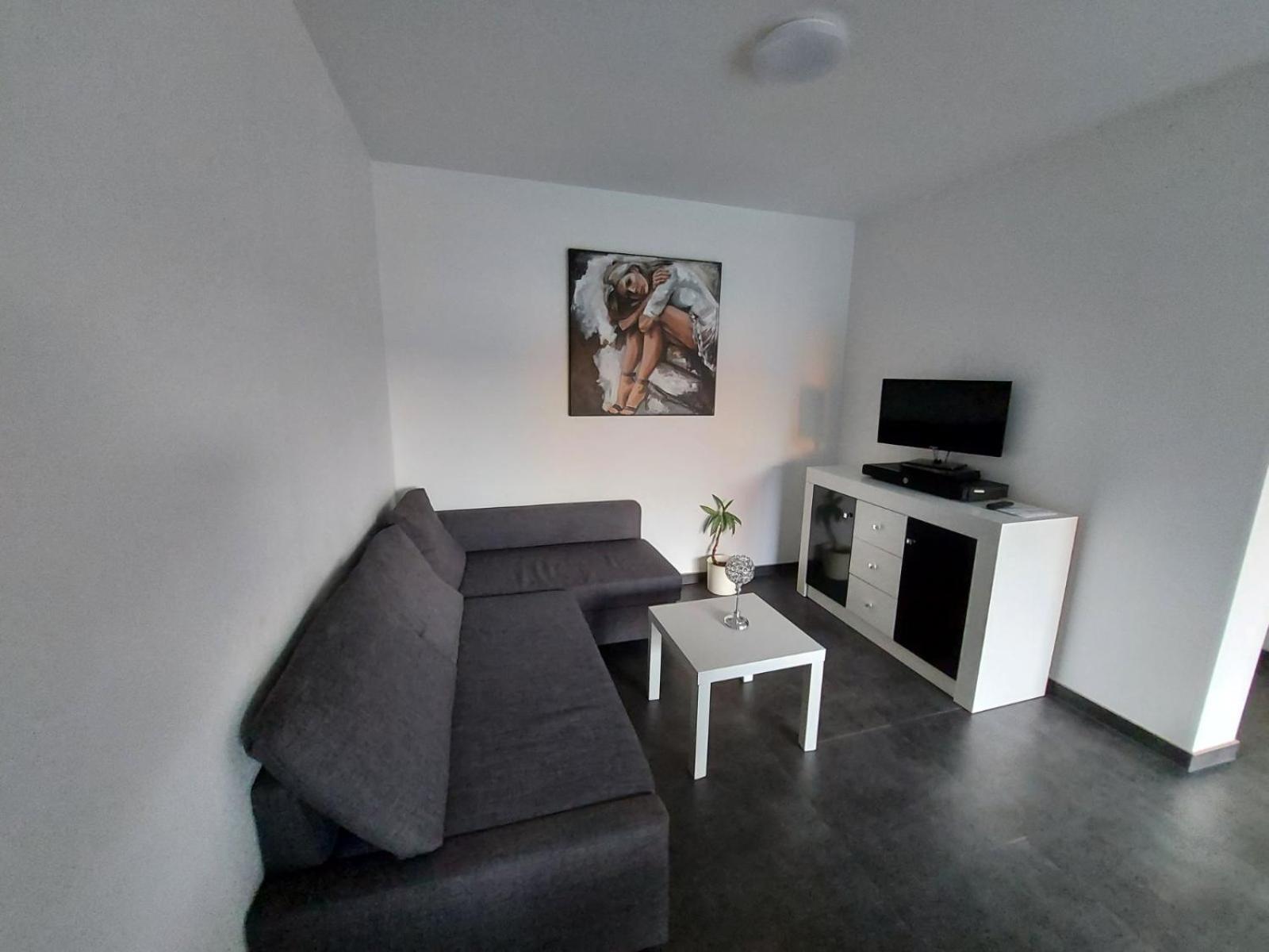 Small Single Room photo 1
