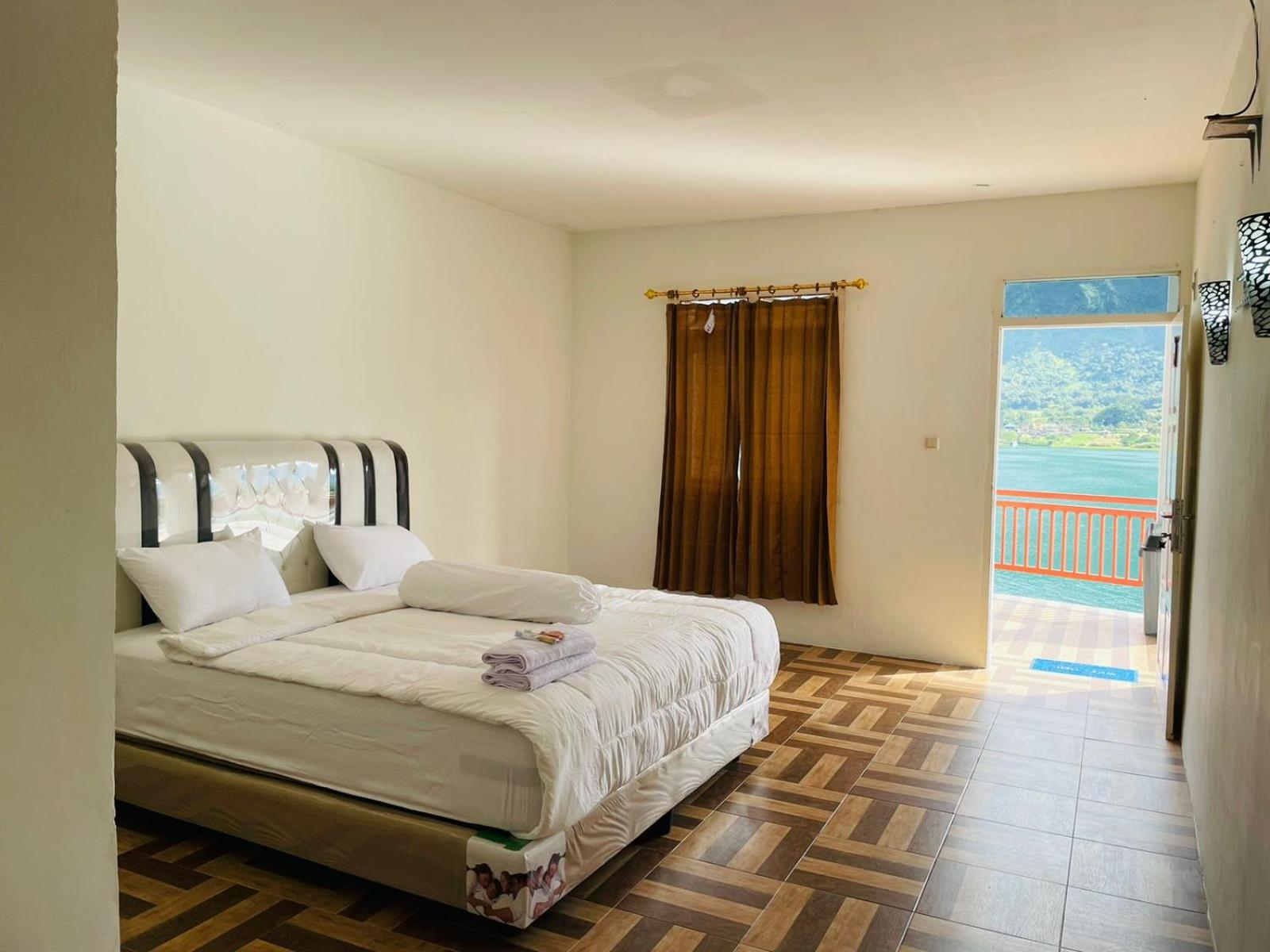 Deluxe Room - Photo 1