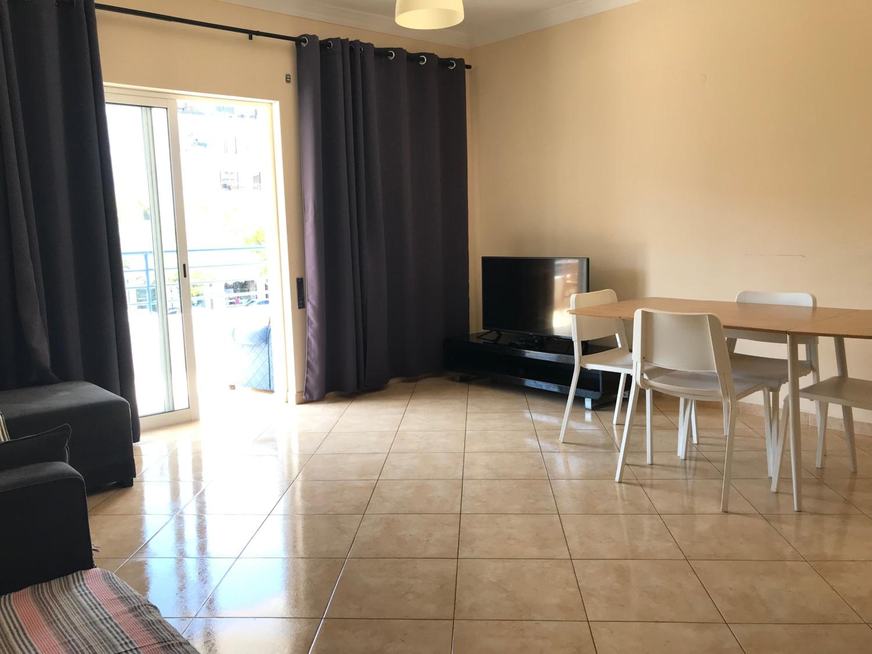 Two-Bedroom Deluxe Apartment with Balcony photo 1
