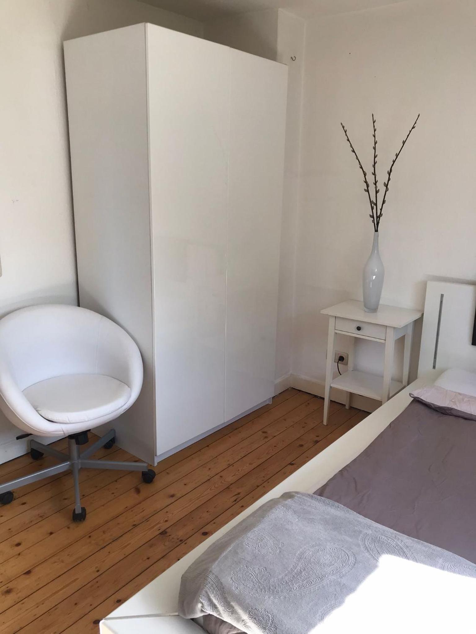 Double Room with Shared Bathroom photo 3